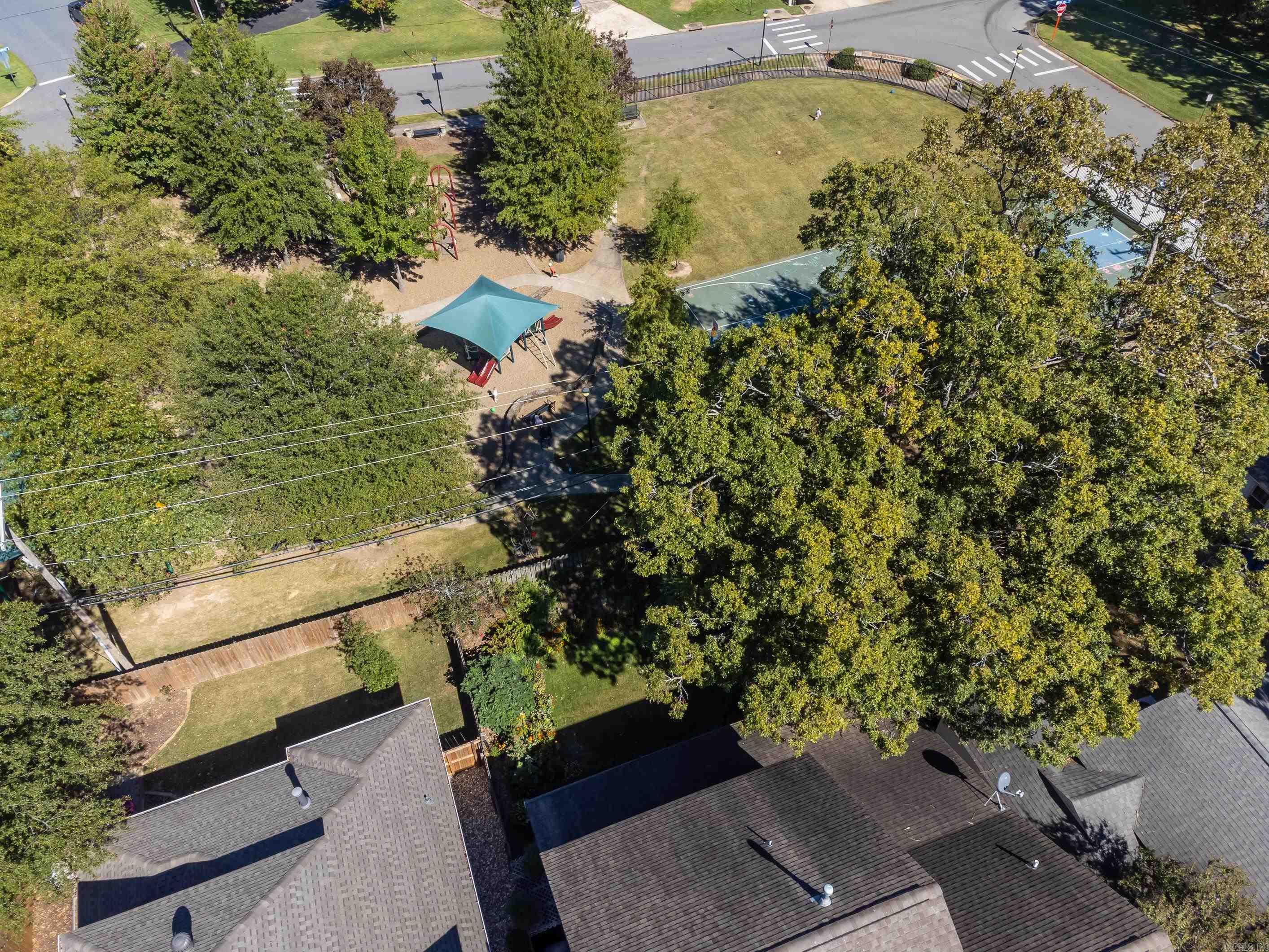 CAMMACK WOODS - Residential