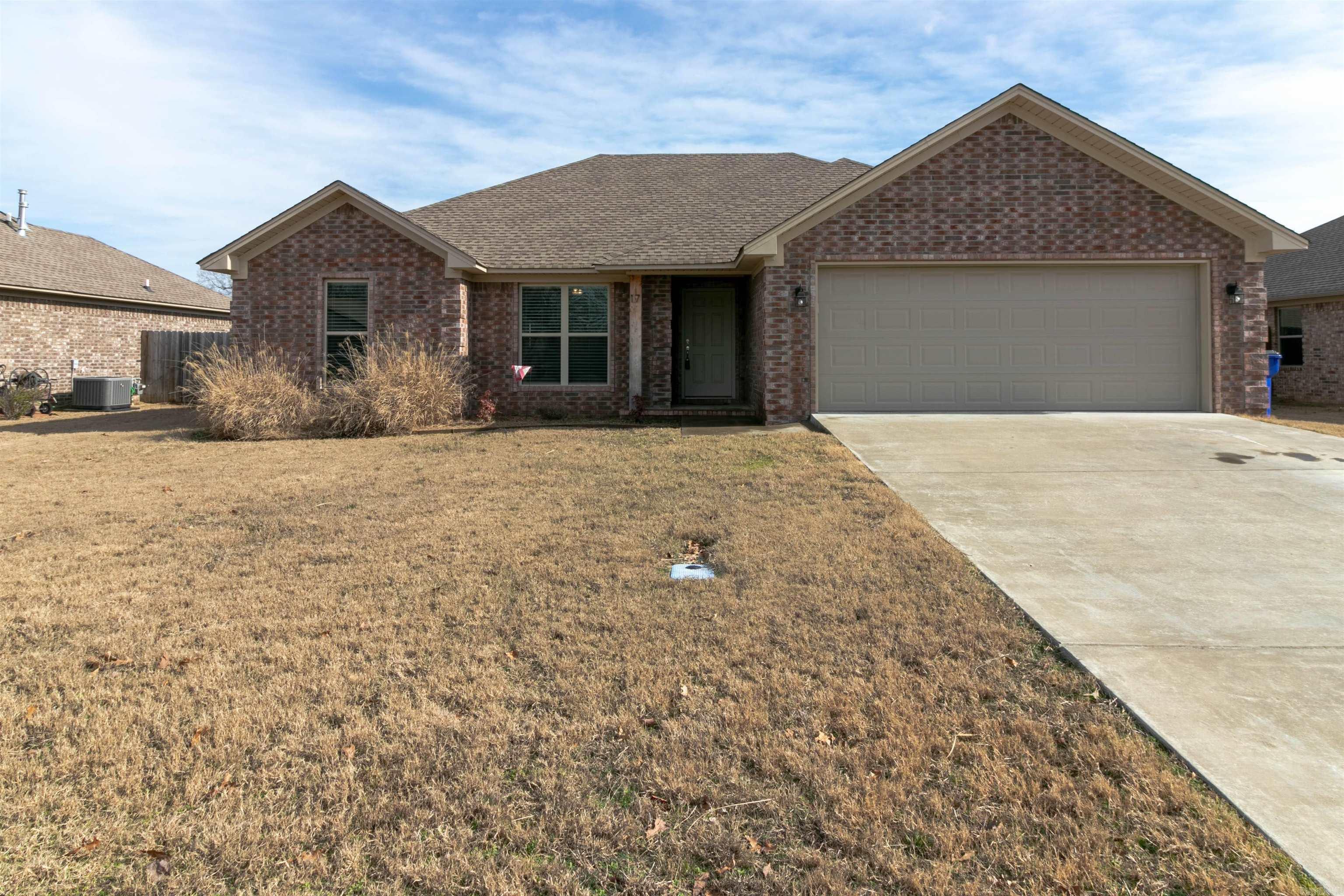 Features include split floor plan, wood look flooring in main areas, granite countertops throughout, gas log fireplace and huge master closet. Conveniently located near schools, shopping and restaurants. Call to see it today!