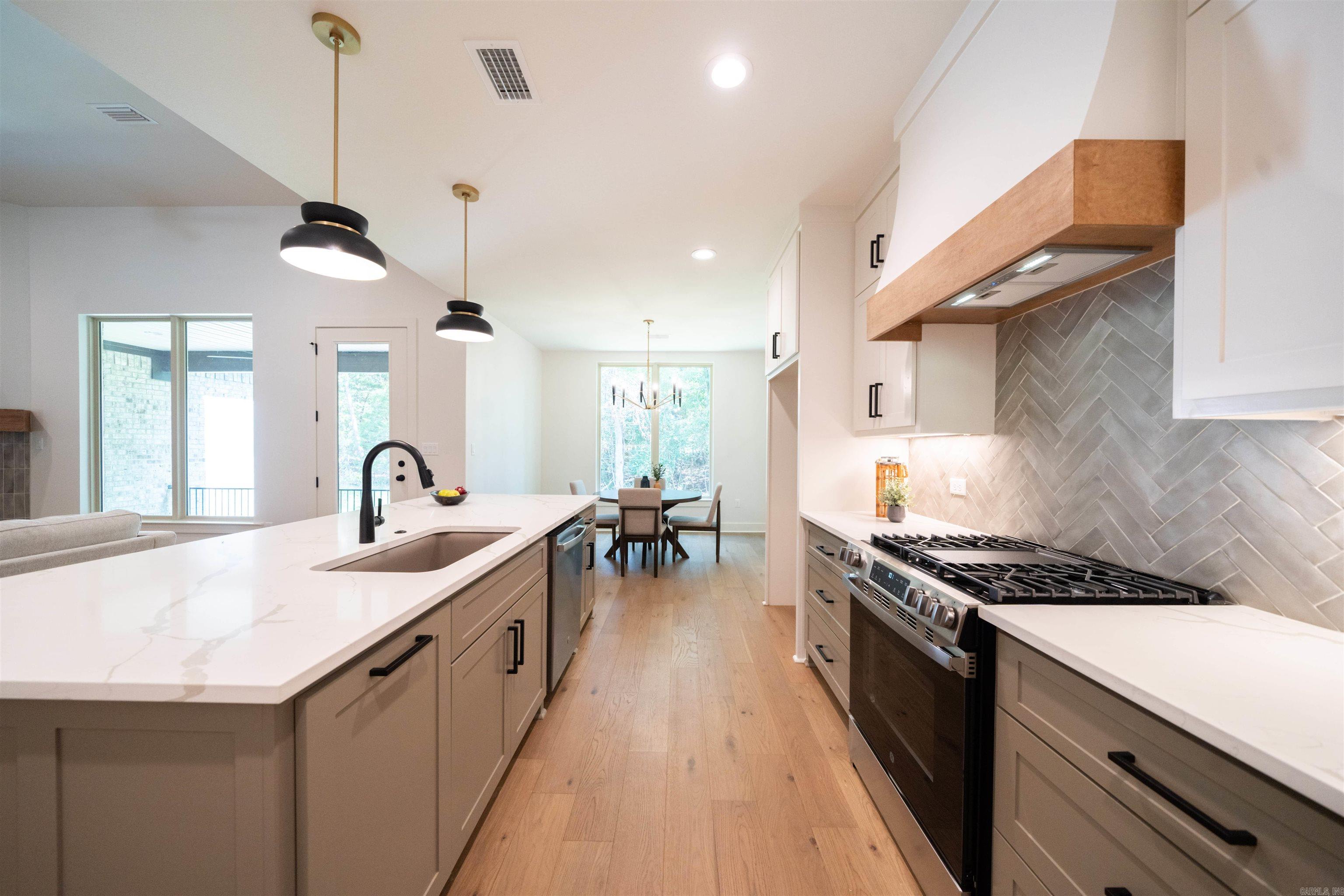 STONEBROOK - Residential