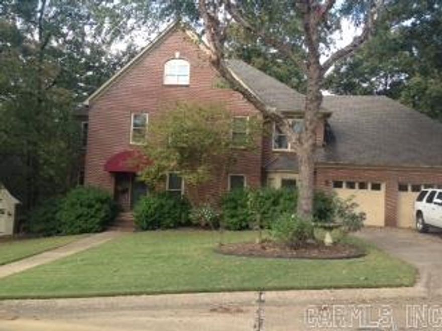 Wonderful home in great condition! Cooks kitchen, large breakfast room, great dining room. Very good living space. Quiet cul-de-sac location. Unbelievable backyard!