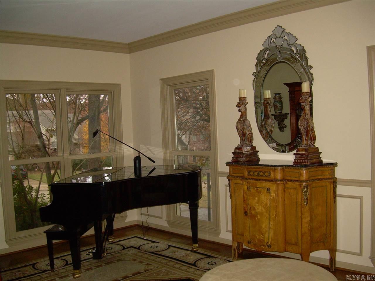 Longlea Manor - Residential