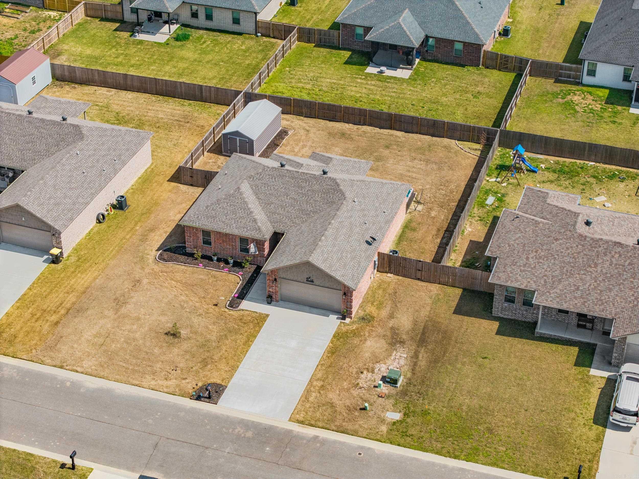 DEERFIELD ESTATES - Residential