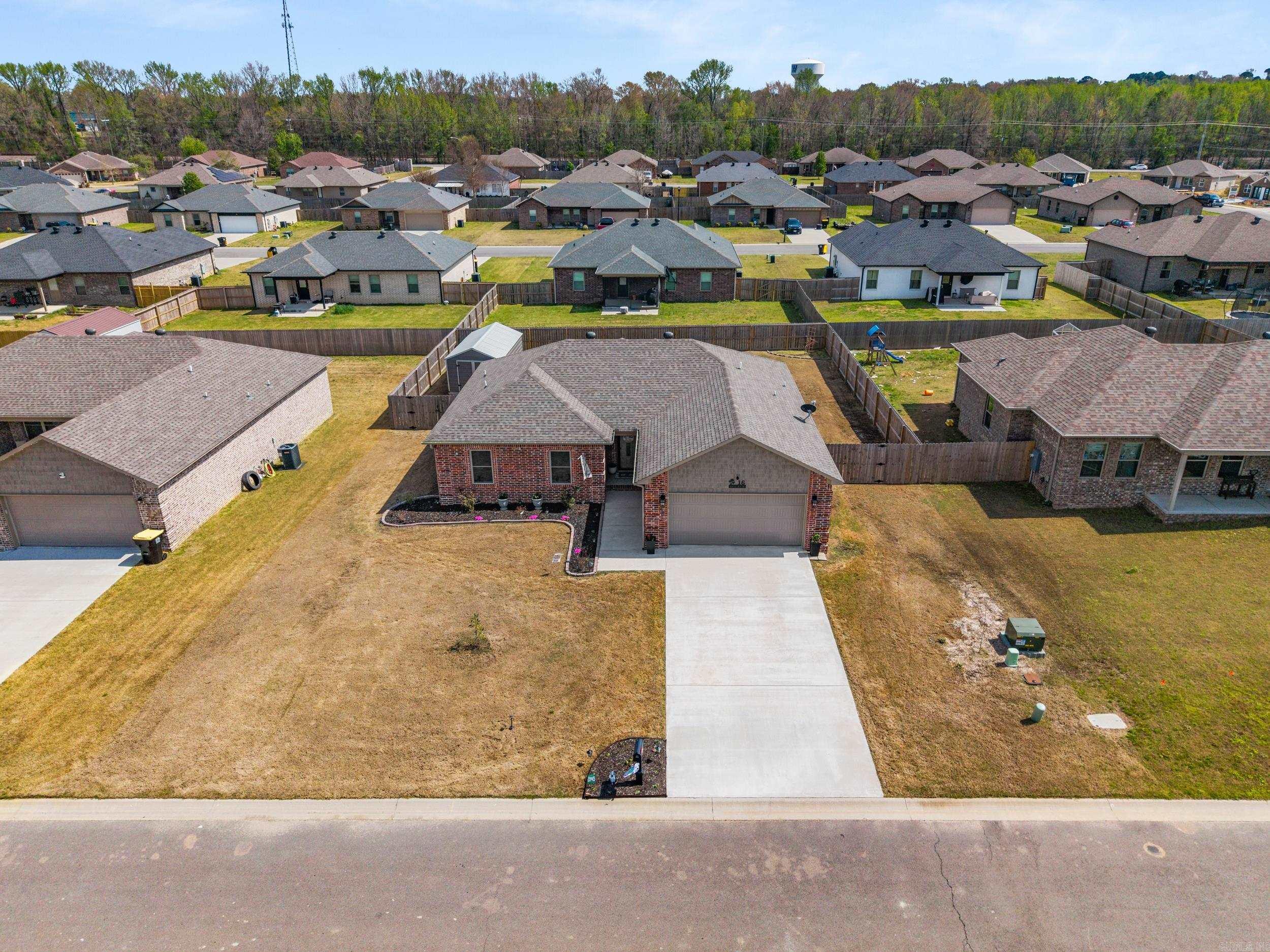 DEERFIELD ESTATES - Residential