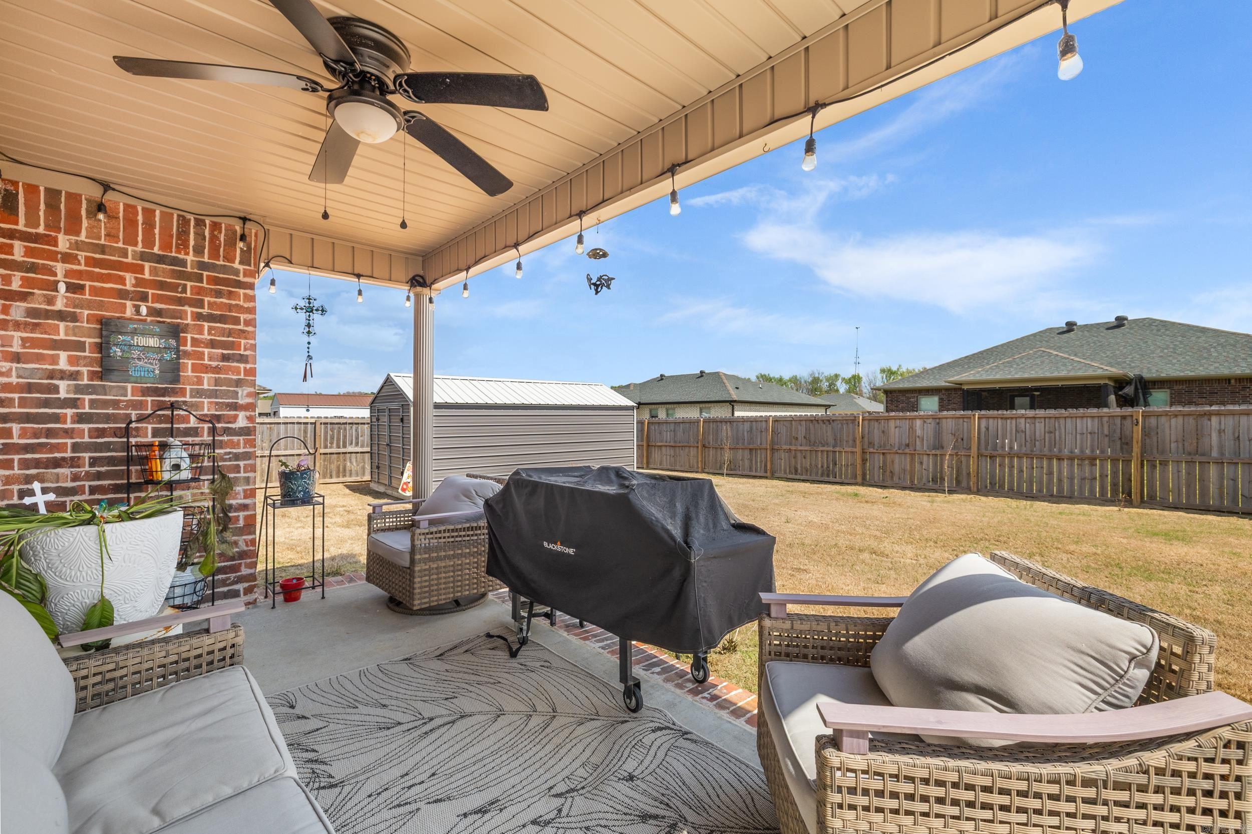 DEERFIELD ESTATES - Residential