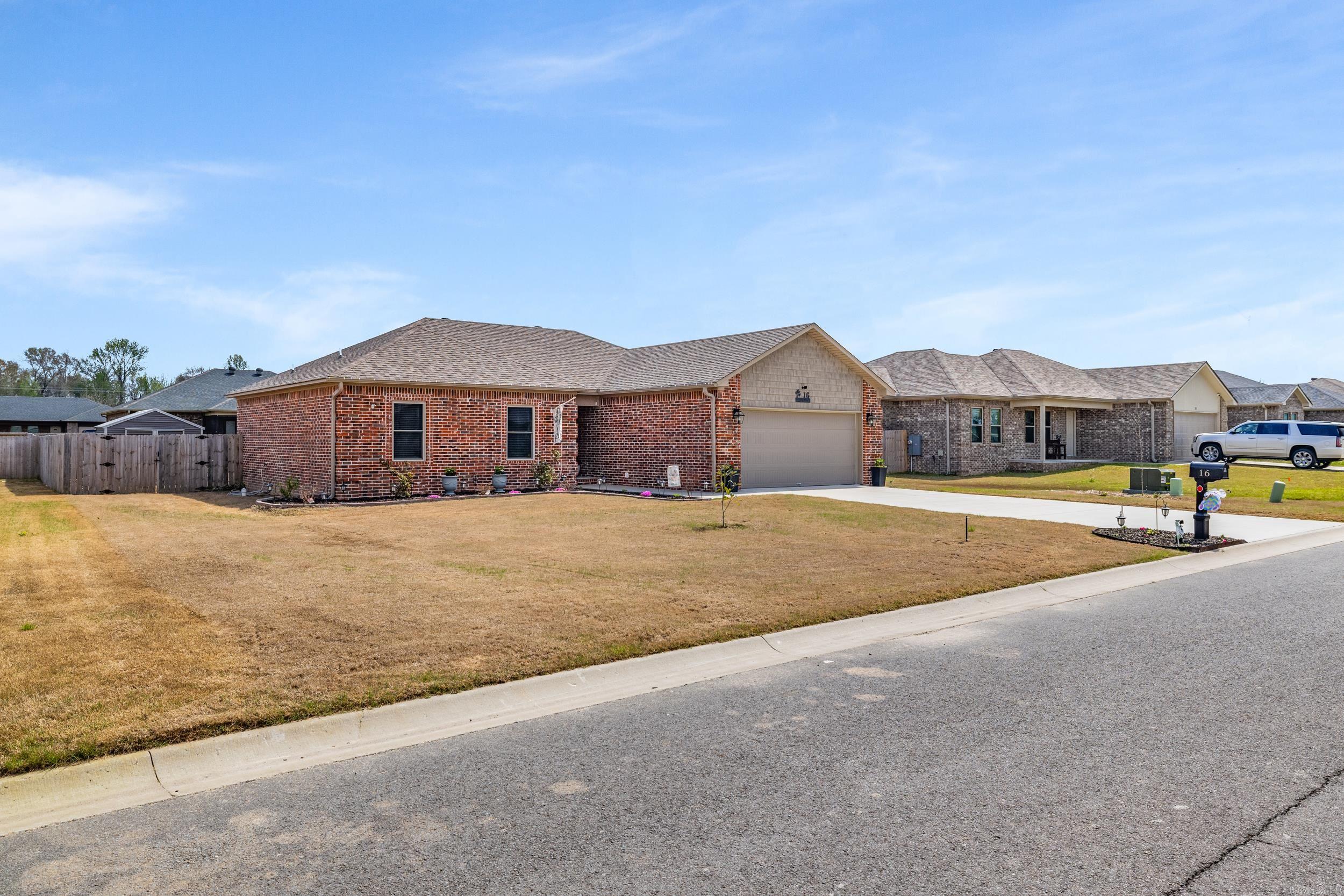 DEERFIELD ESTATES - Residential