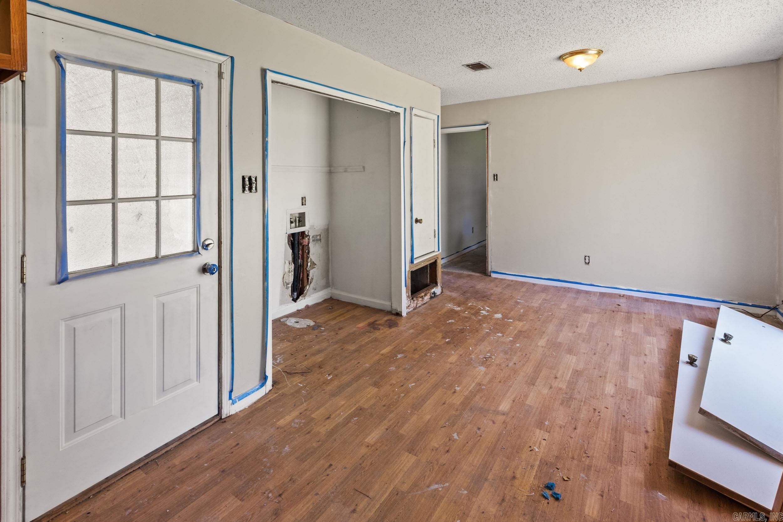 CREEKDALE - Residential