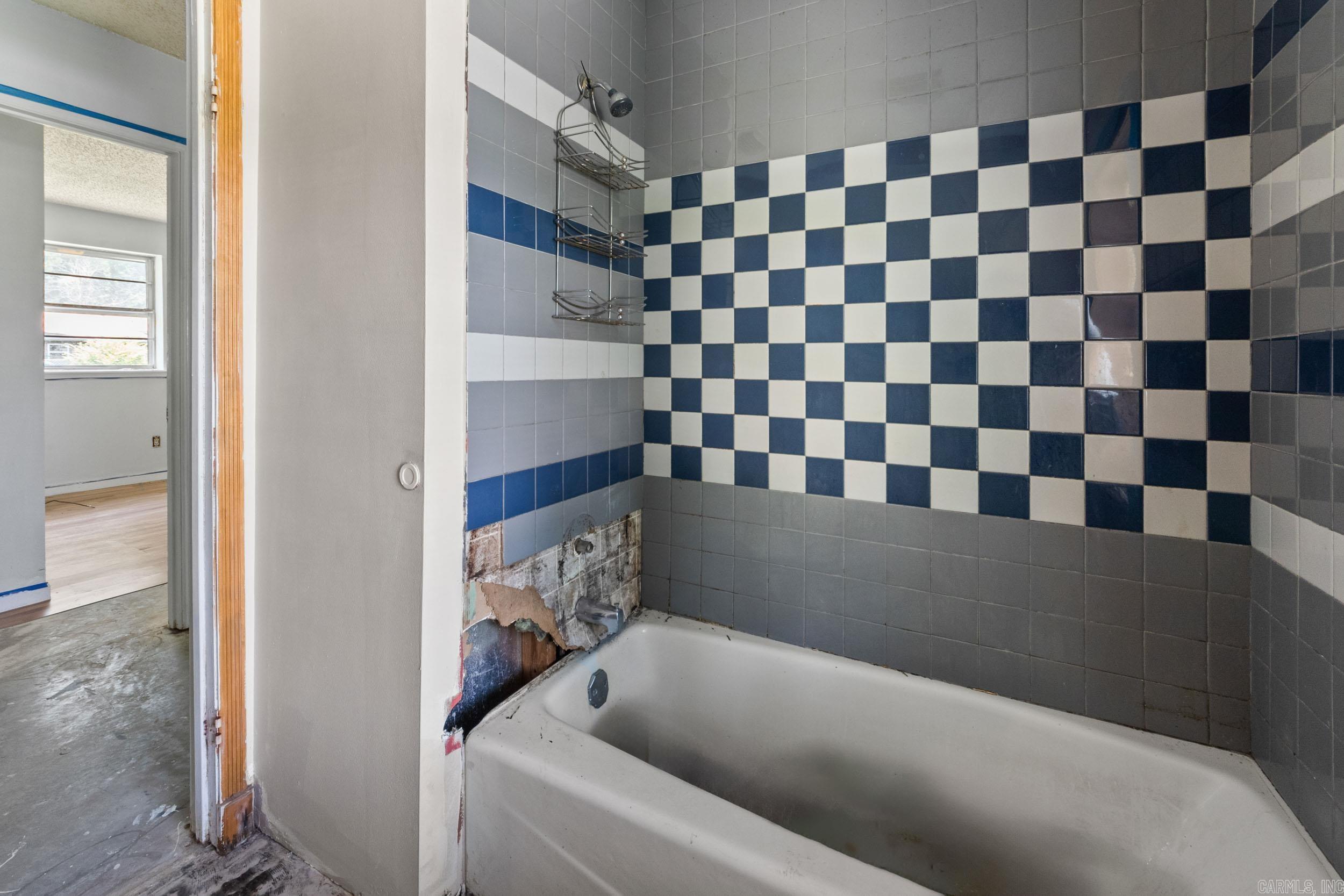 CREEKDALE - Residential