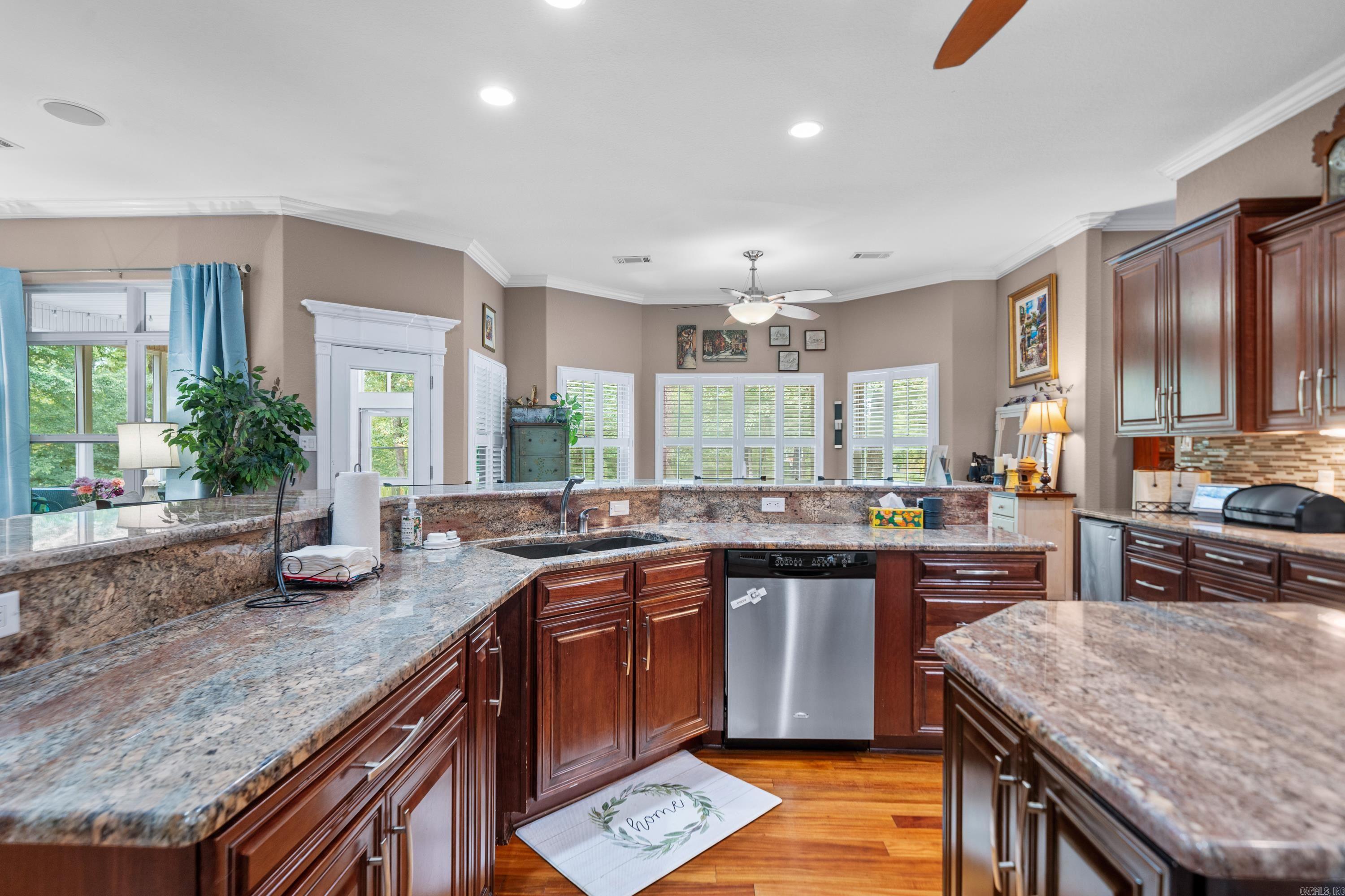 DIAMONDHEAD Q - Residential