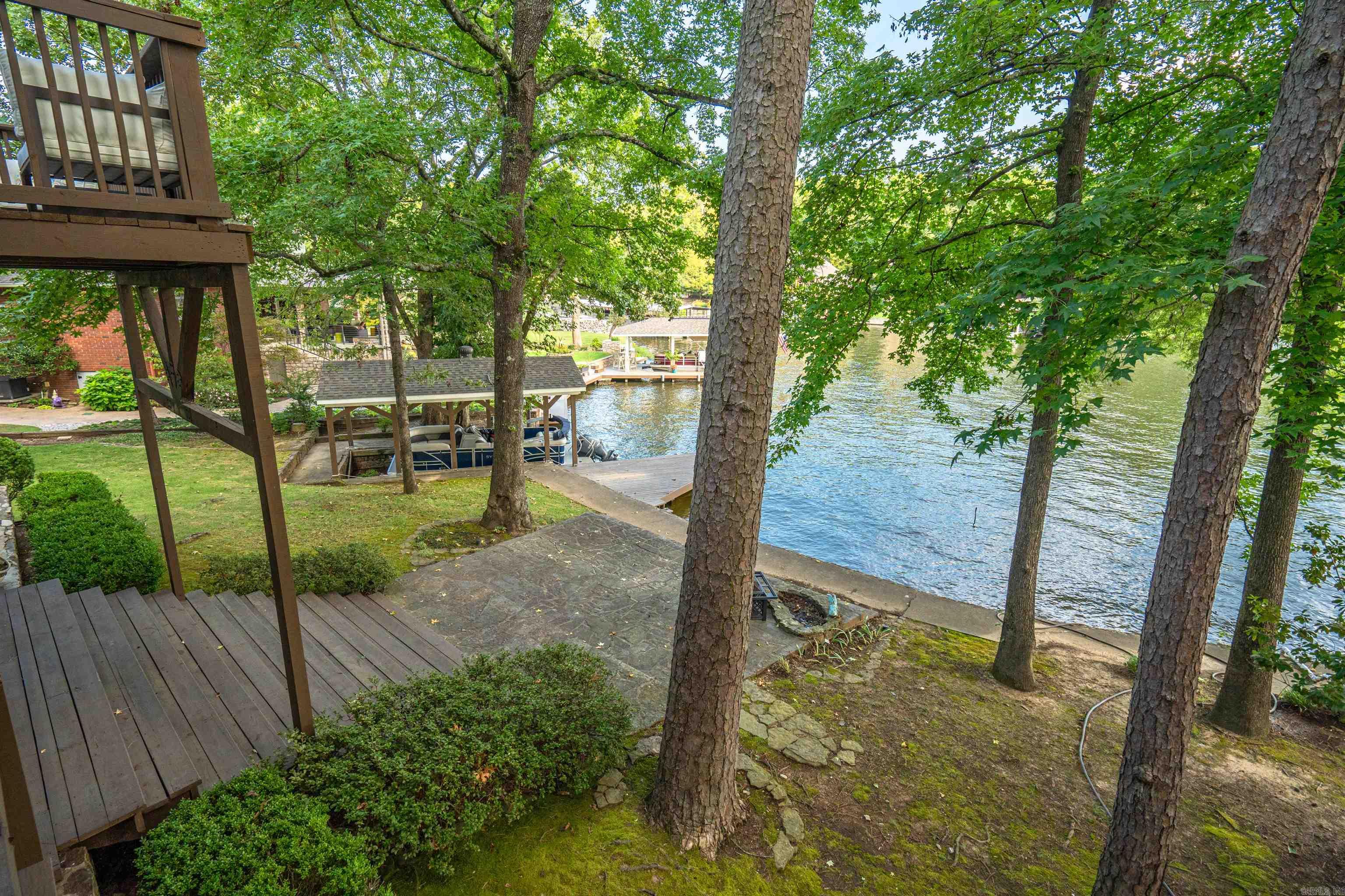 Driftwood Point - Residential