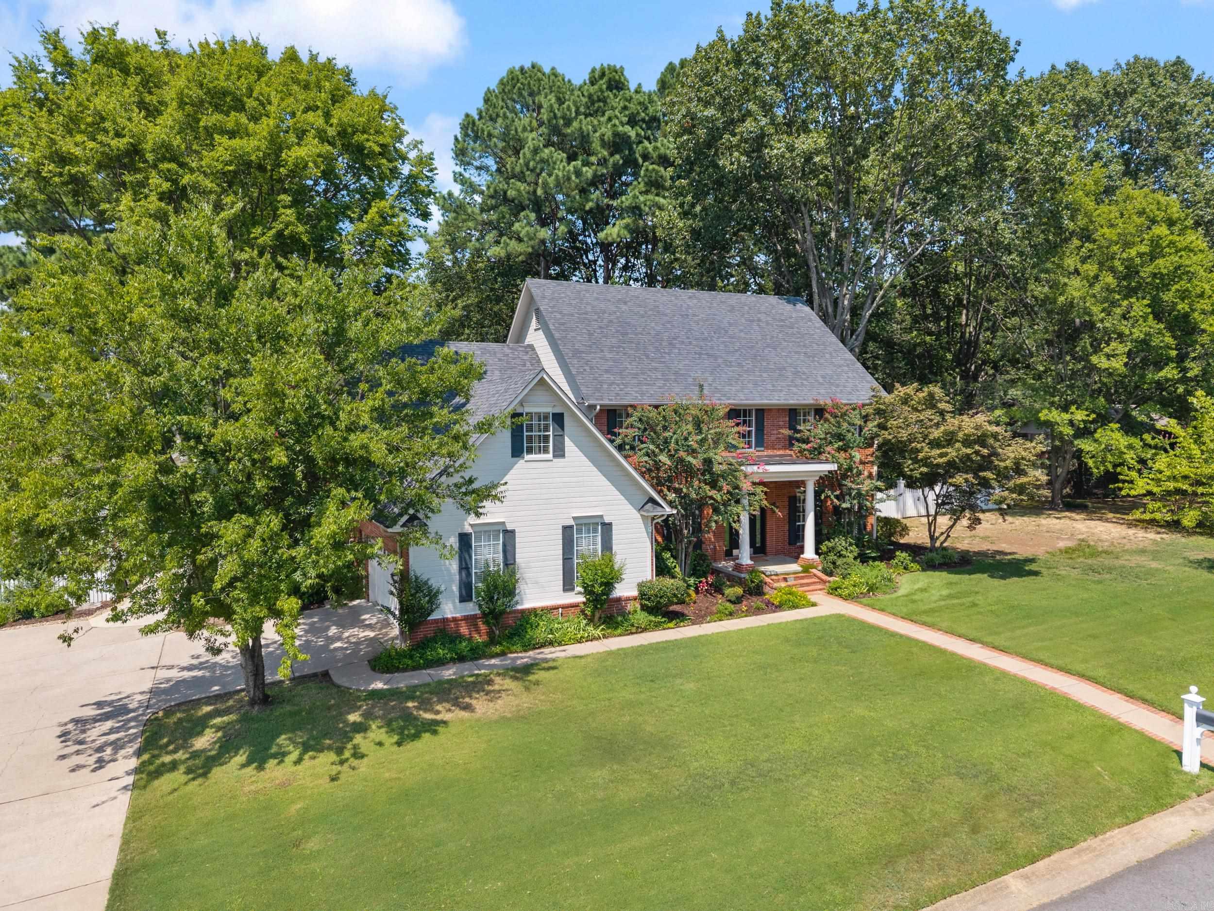 ADAMSBROOKE - Residential