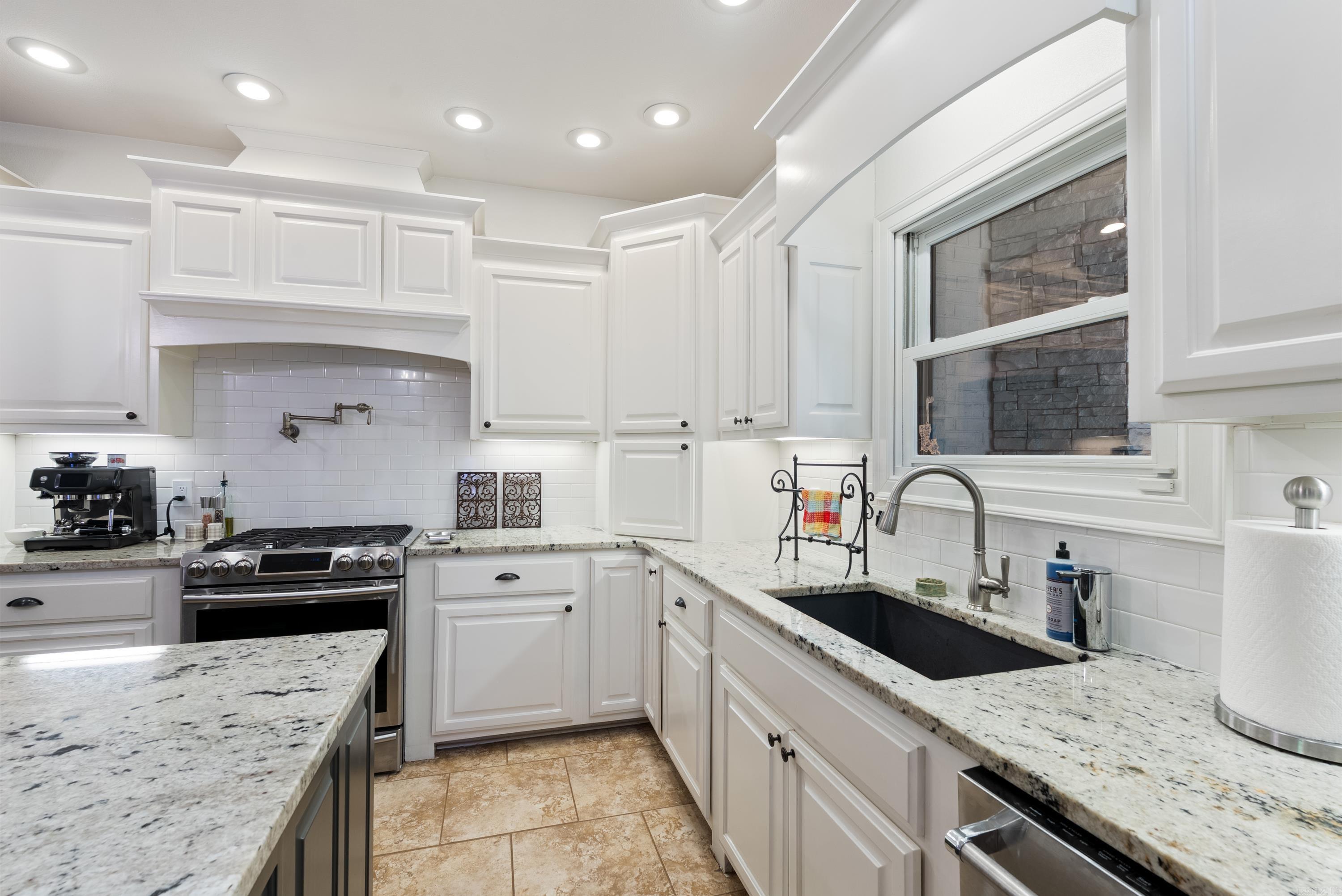 MAINORD'S REPLAT WESCON ESTATE - Residential