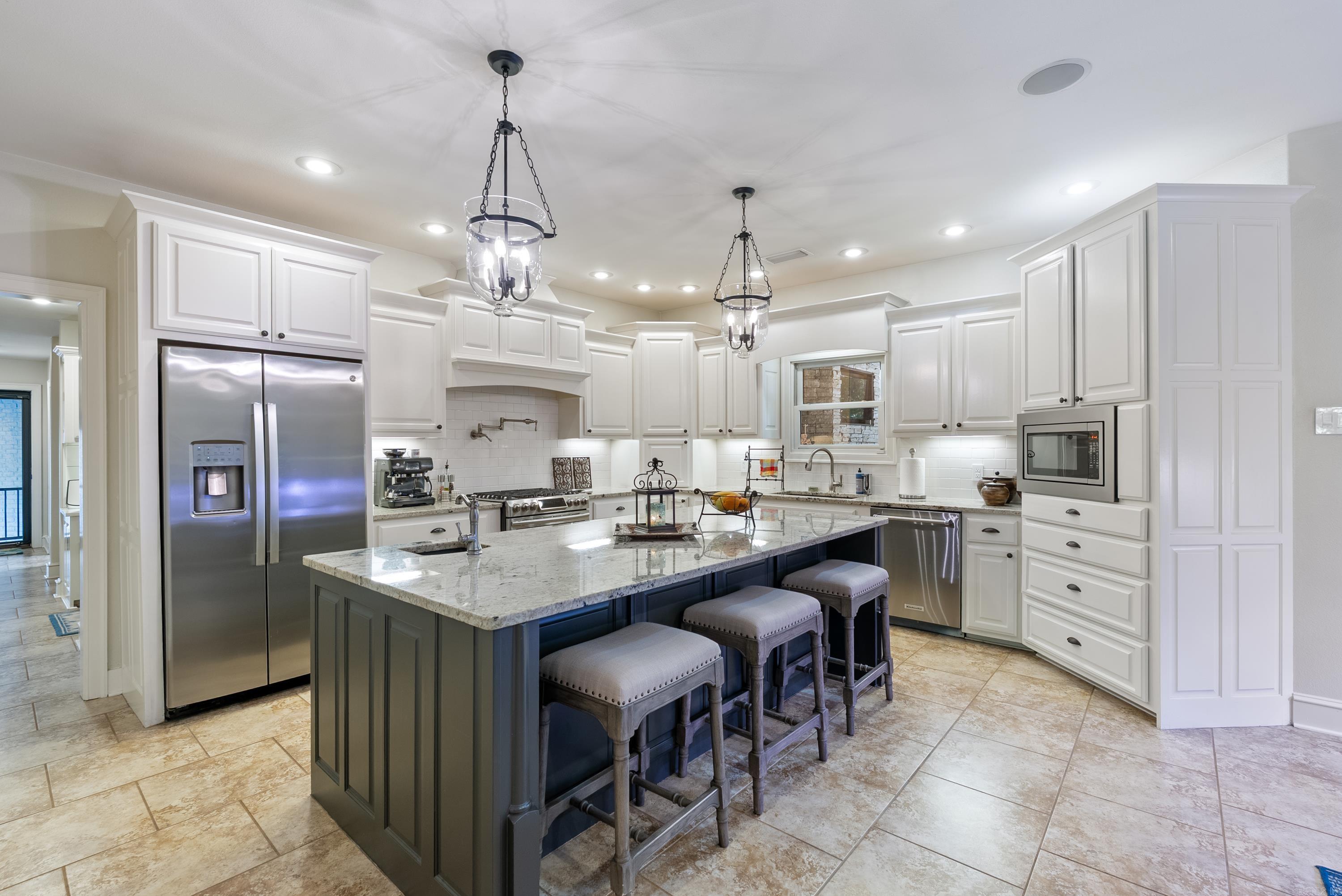 MAINORD'S REPLAT WESCON ESTATE - Residential