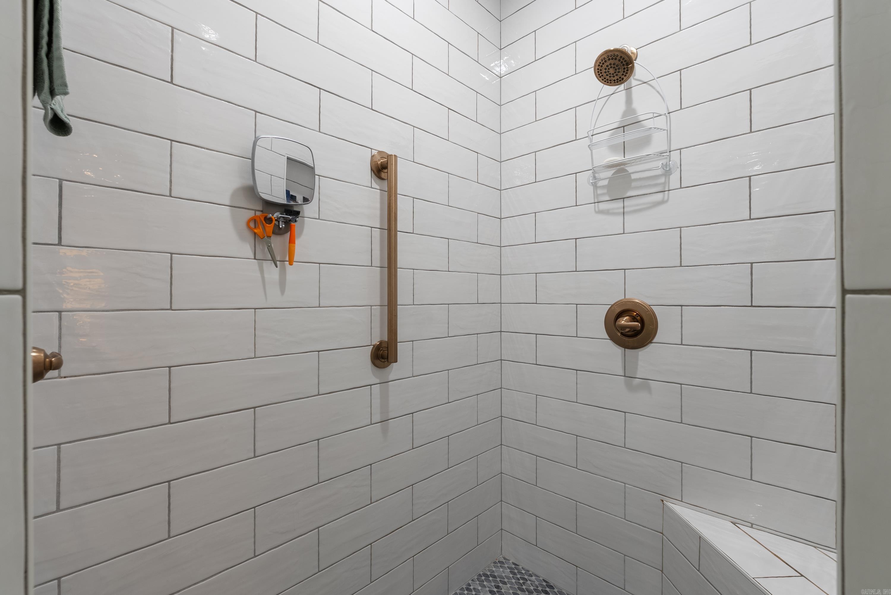 MAINORD'S REPLAT WESCON ESTATE - Residential