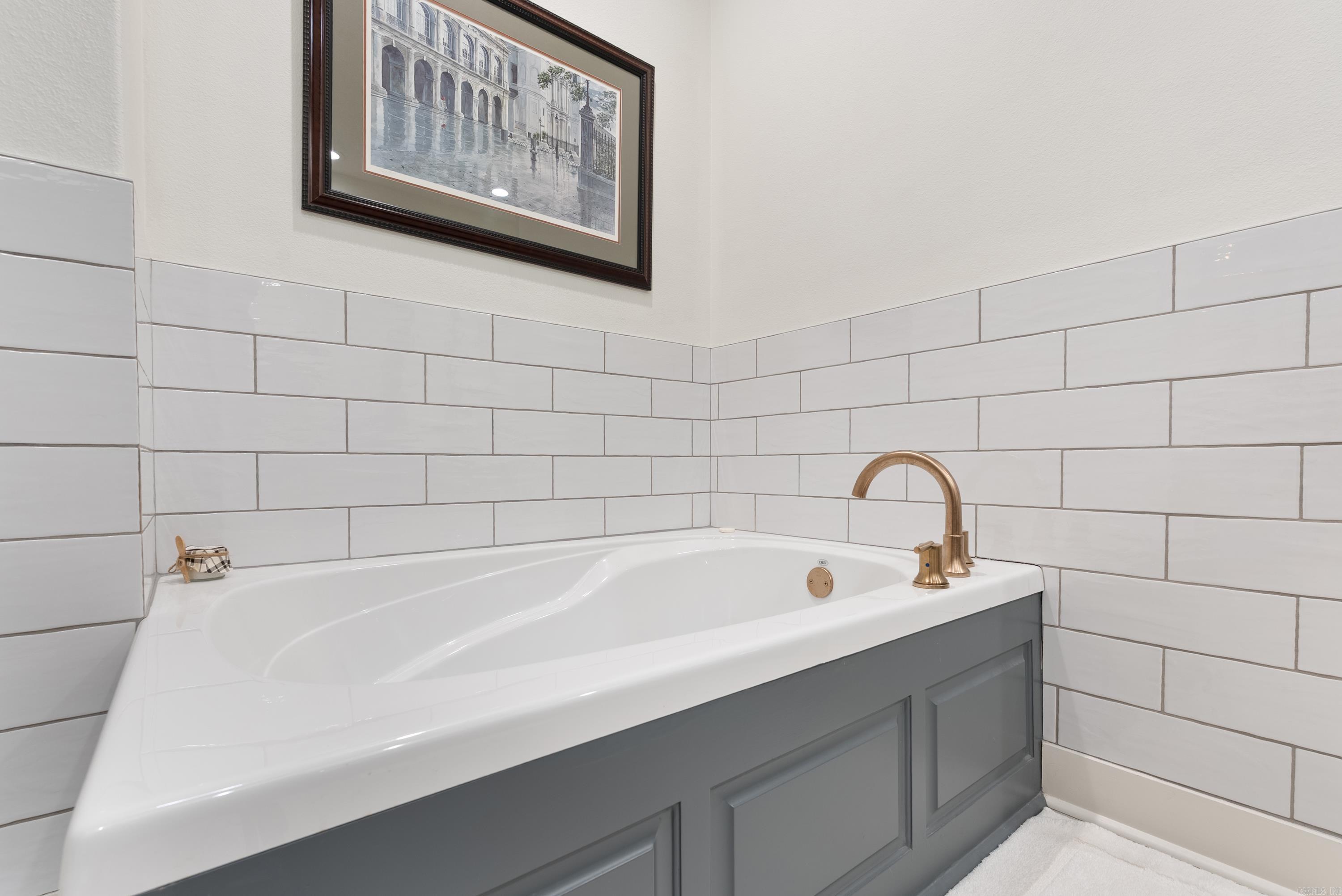 MAINORD'S REPLAT WESCON ESTATE - Residential