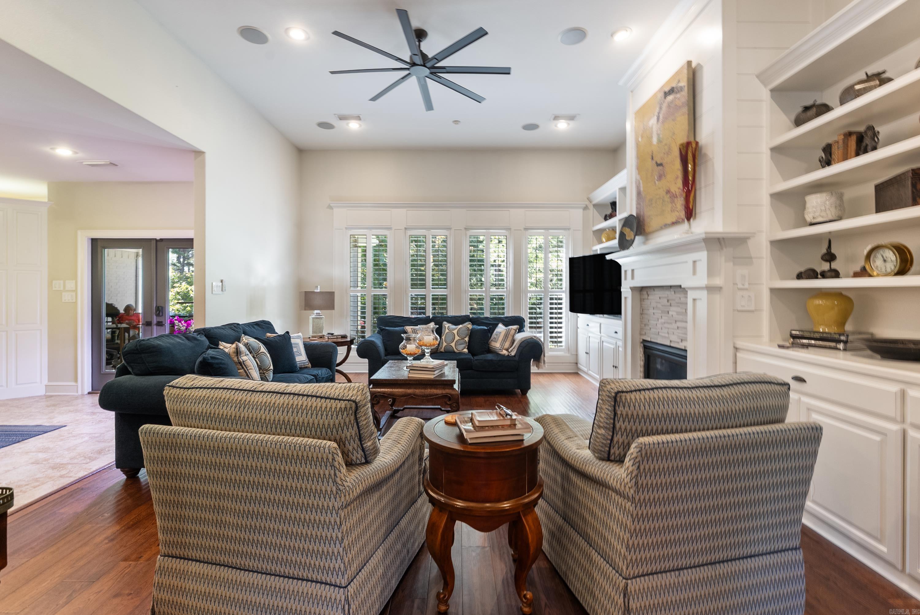 MAINORD'S REPLAT WESCON ESTATE - Residential