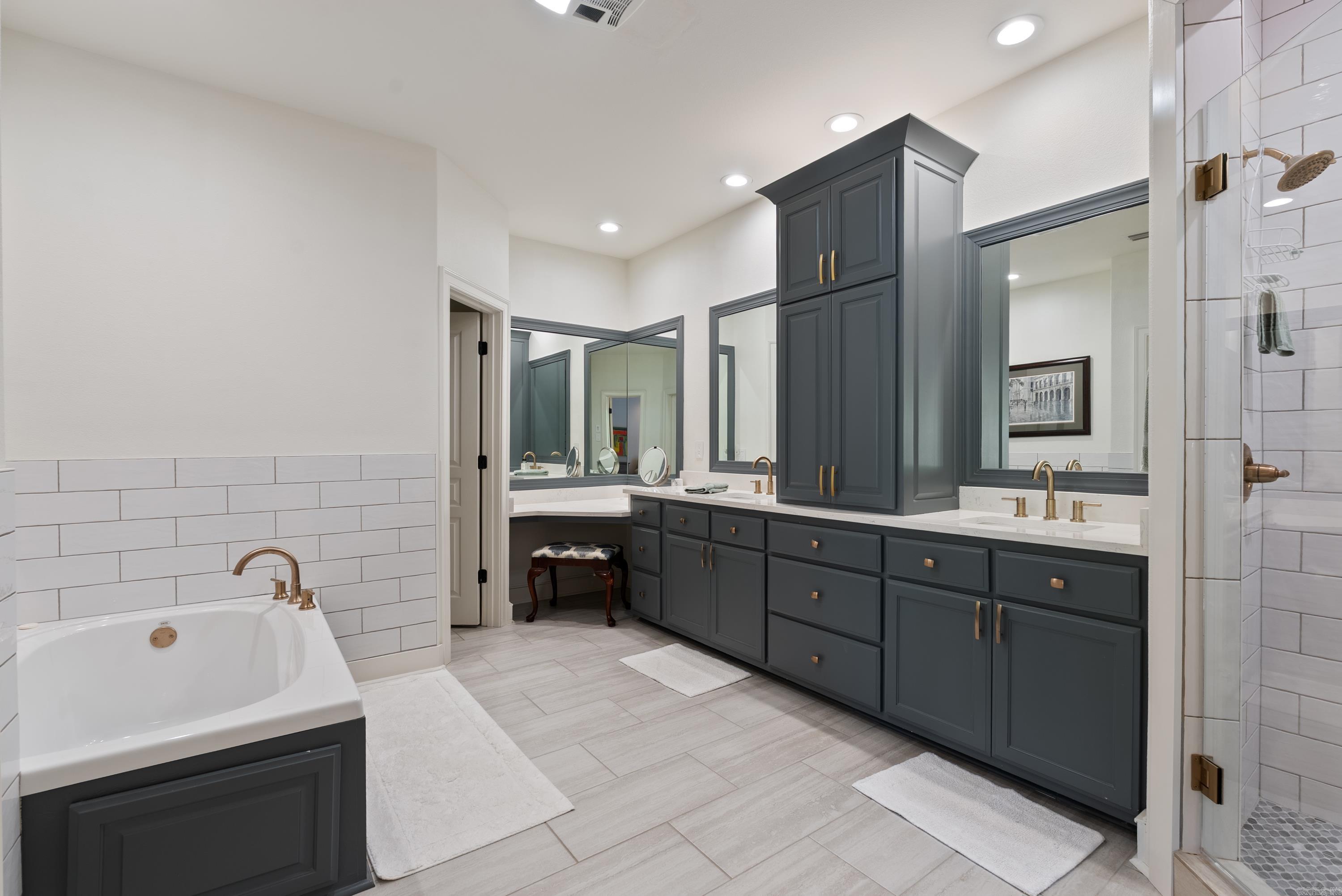 MAINORD'S REPLAT WESCON ESTATE - Residential