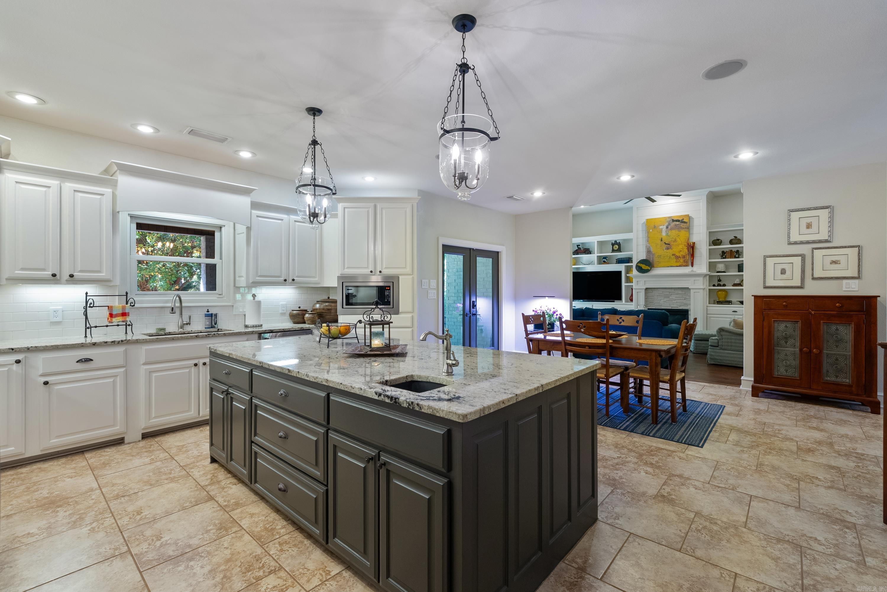 MAINORD'S REPLAT WESCON ESTATE - Residential