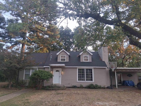 Photo of 413 W 5th Street, Stuttgart, AR 72160 (MLS # 26040376)