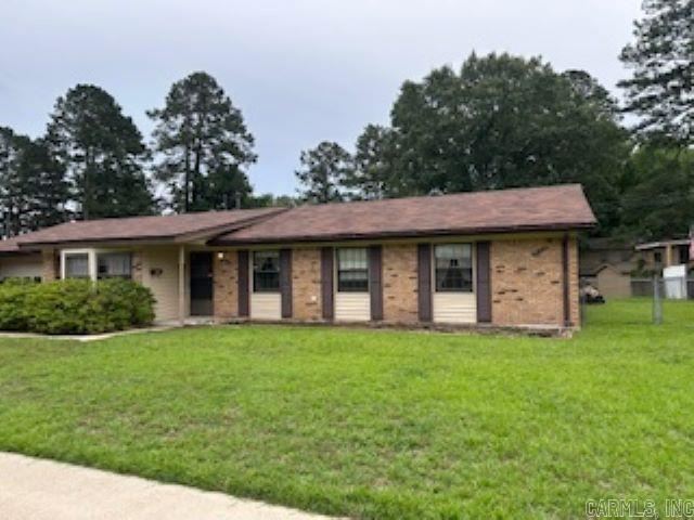 This 4-bedroom, 2-bathroom home offers the perfect blend of space and functionality in the well-established Country Club Subdivision. The heart of the home is a large, inviting den featuring a cozy wood-burning fireplaceāideal for family gatherings, game nights, or quiet evenings by the fire. The spacious kitchen offers plenty of room for cooking, storage, and casual dining, making it perfect for everyday living and entertaining alike. Schedule your appointment now to check this one out in person!!