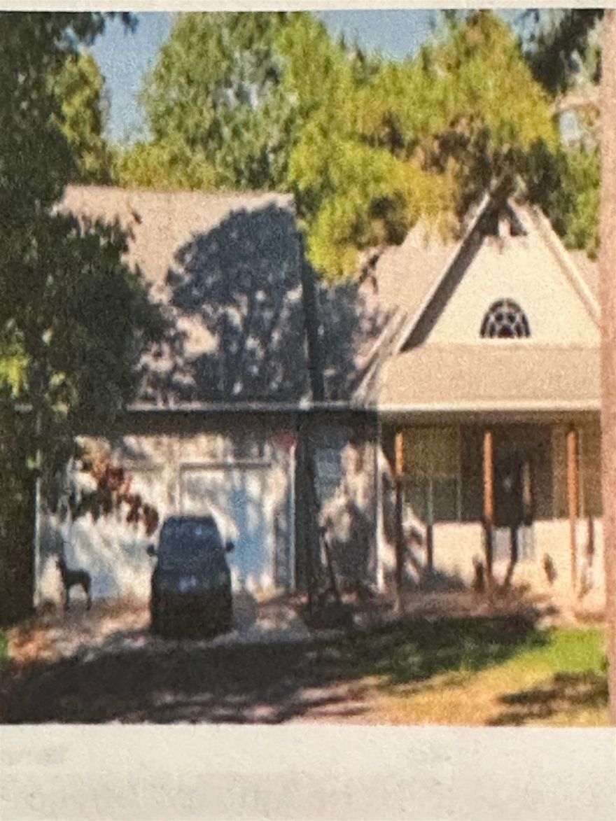 Roomy 3 level home near Piney Bay on 1.64 acres mostly wooded.  Brand new roof in July.  Walk out basement includes a full bathroom.