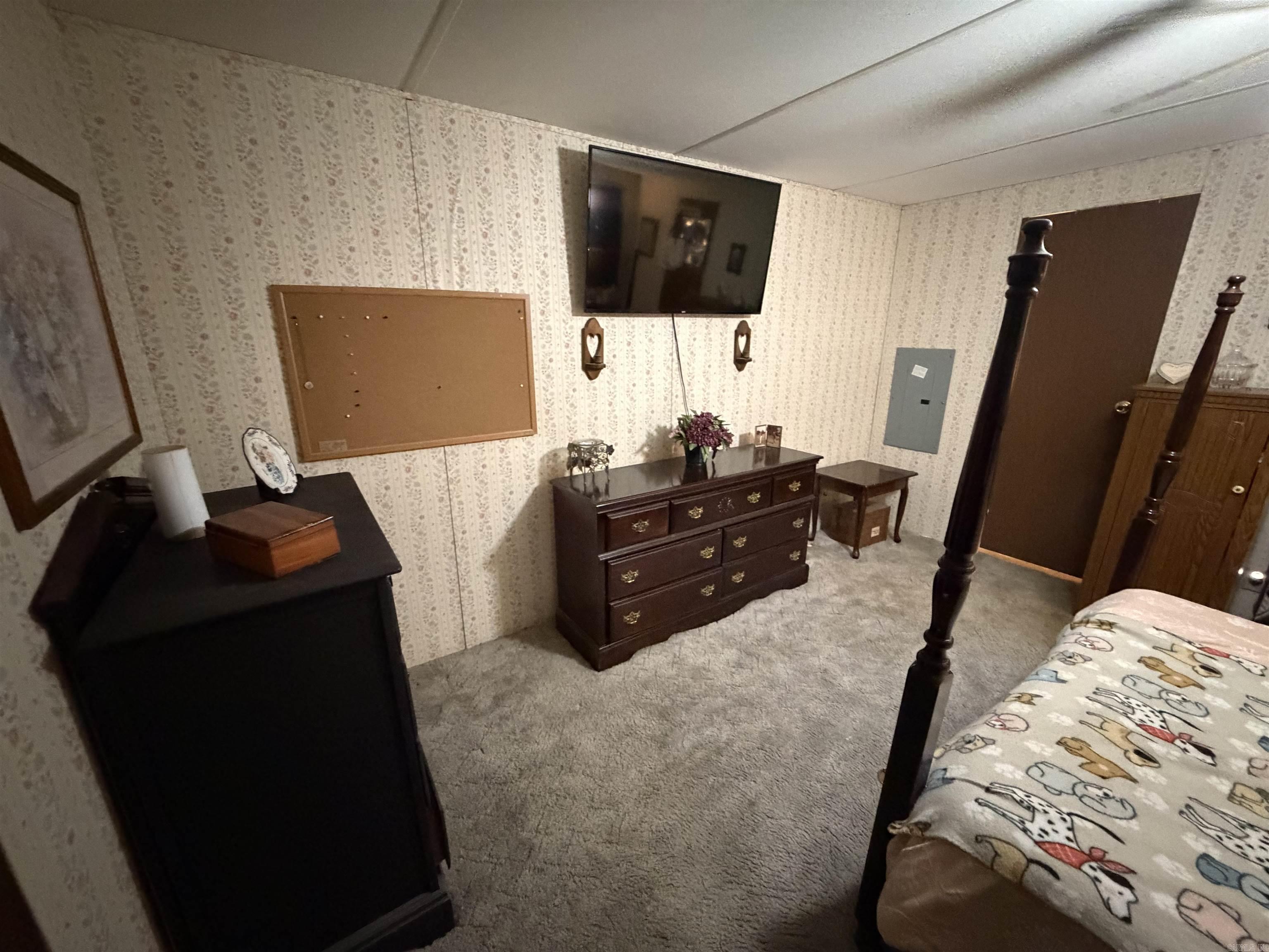 CEDAR FALLS - Residential