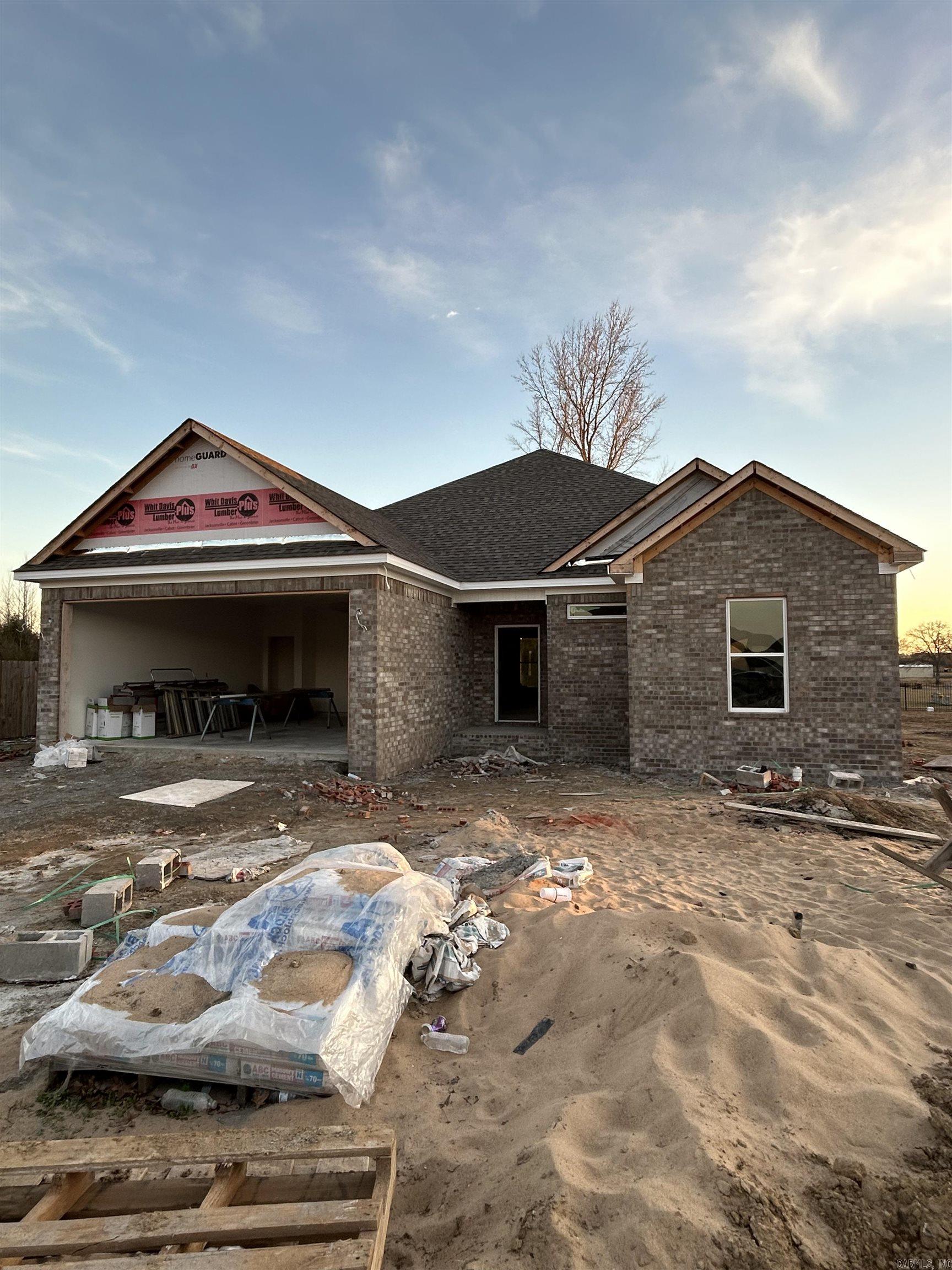 EAST MEADOW - Residential