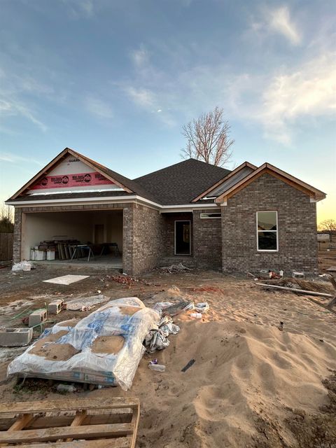 Photo of 32 Dandelion Drive, Greenbrier, AR 72058 (MLS # 25048875)