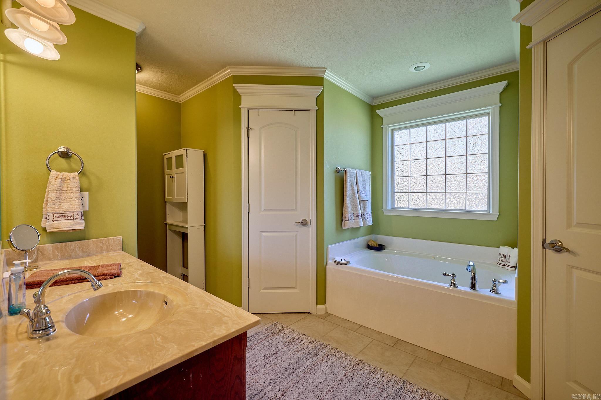 EMERALD VALLEY - Residential