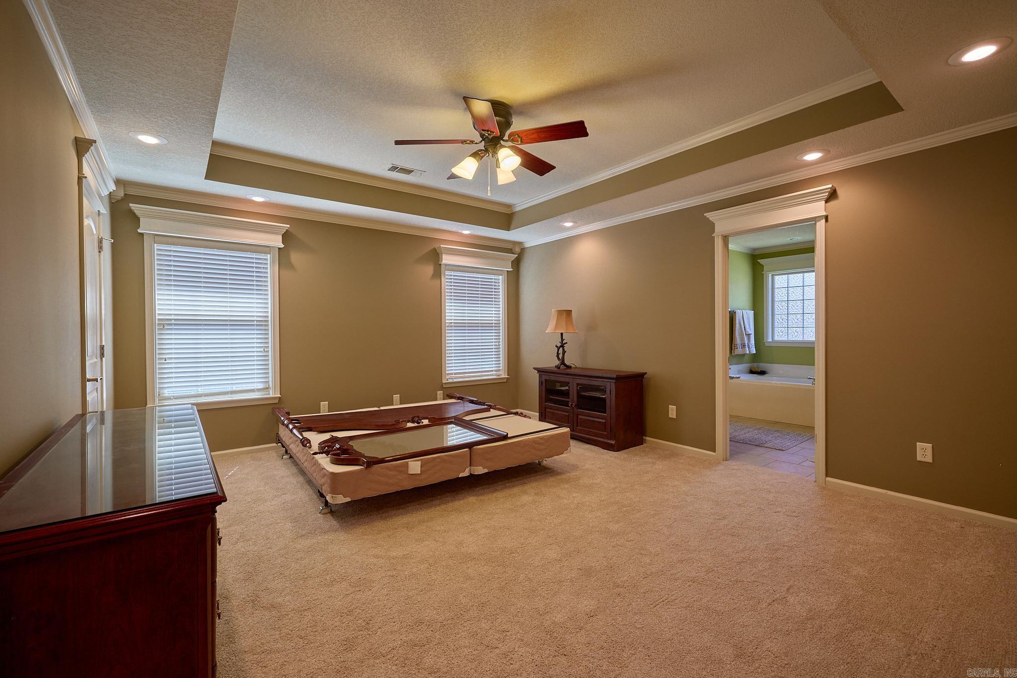 EMERALD VALLEY - Residential