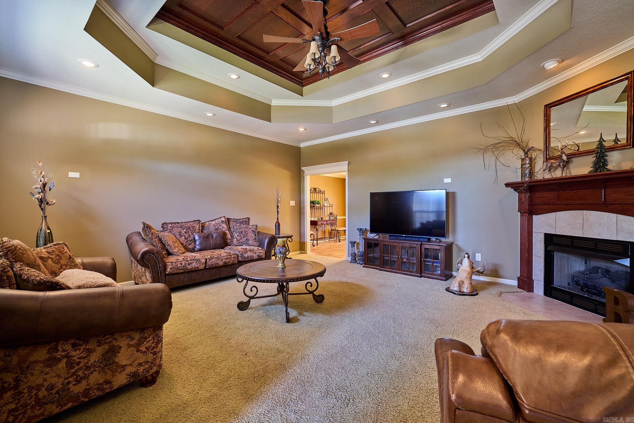 EMERALD VALLEY - Residential