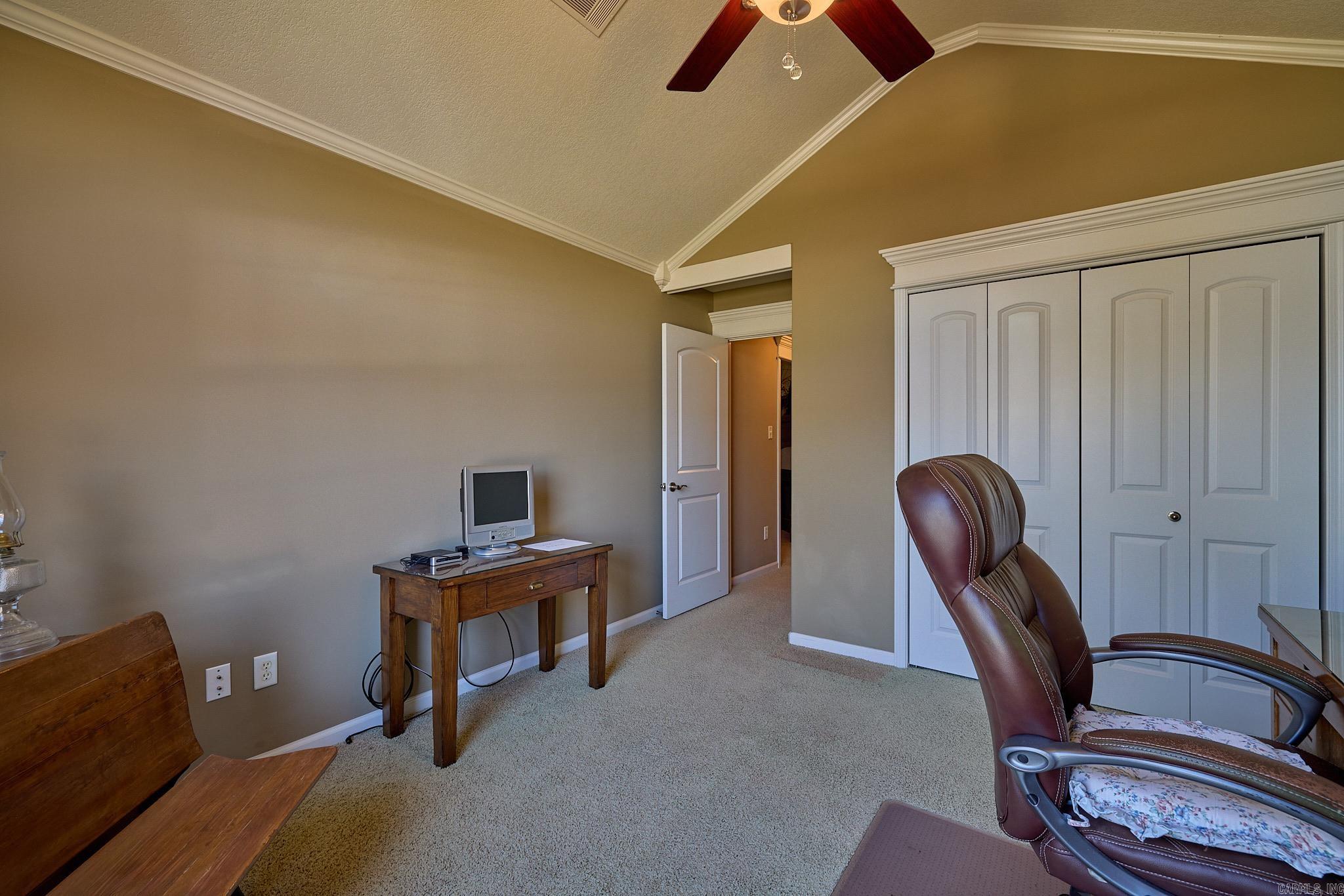 EMERALD VALLEY - Residential