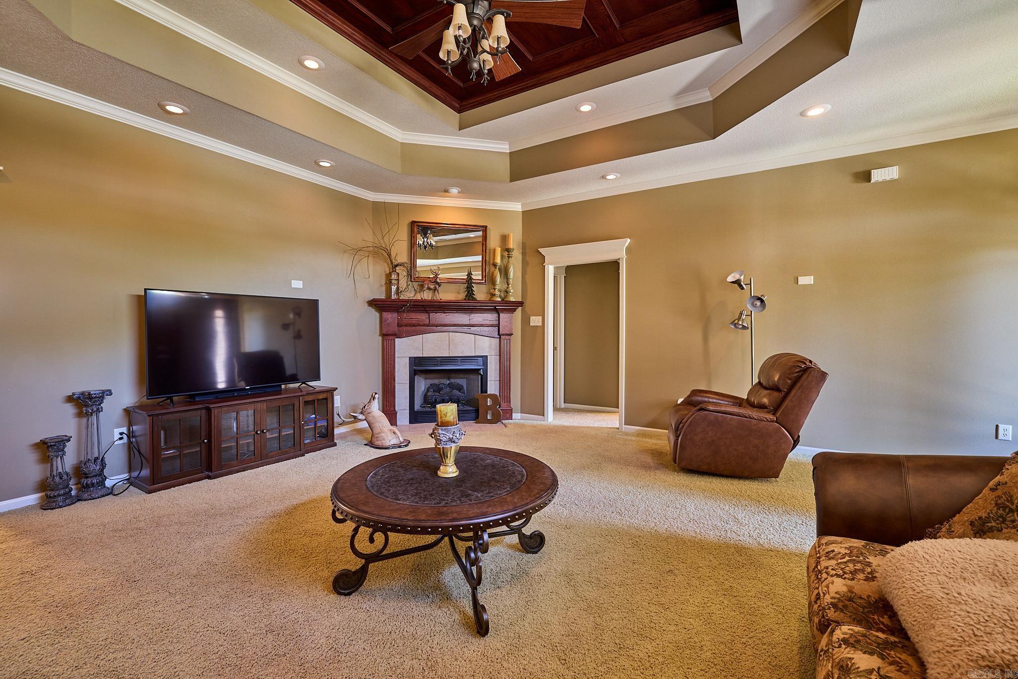 EMERALD VALLEY - Residential