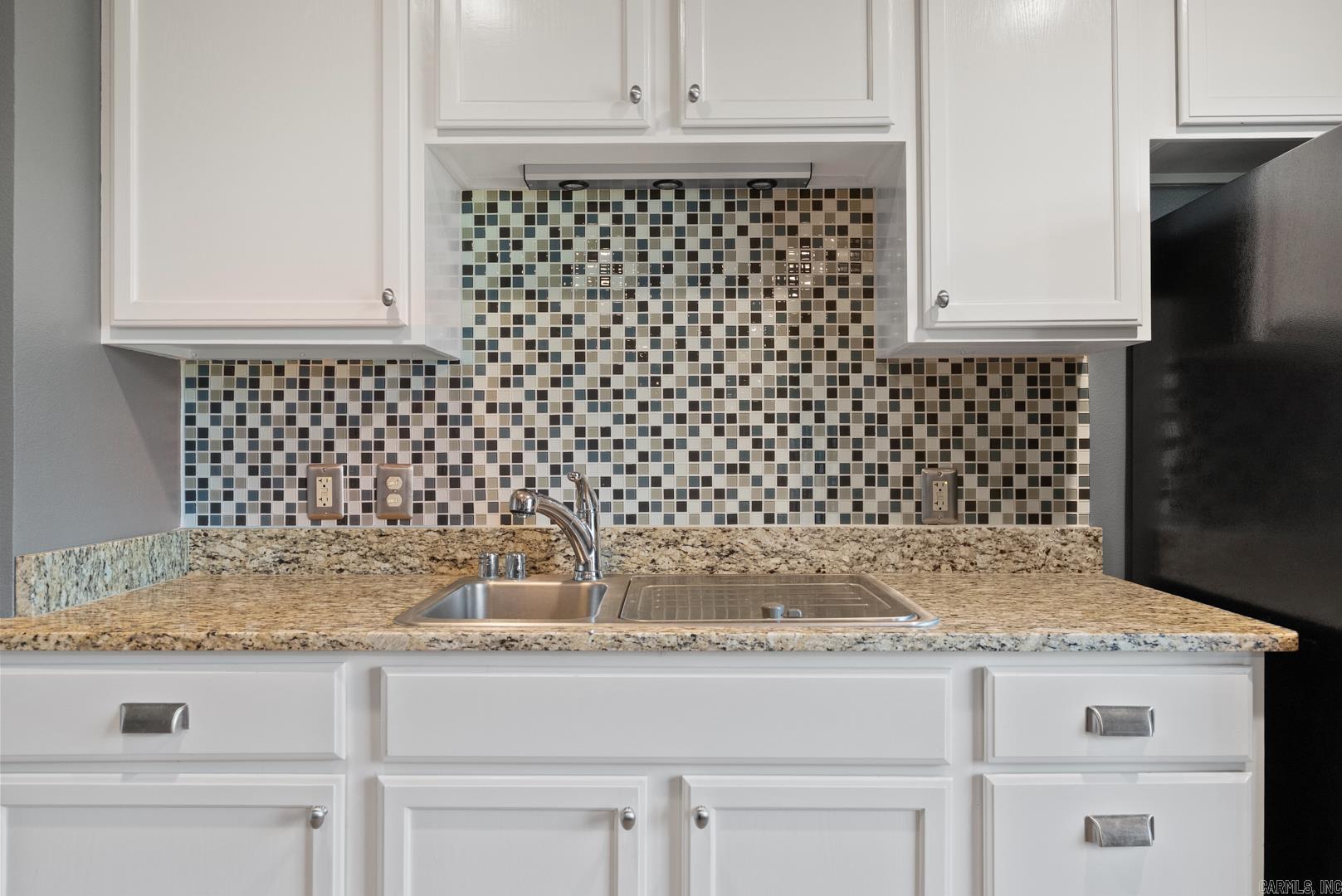 LEAWOOD MANOR - Residential