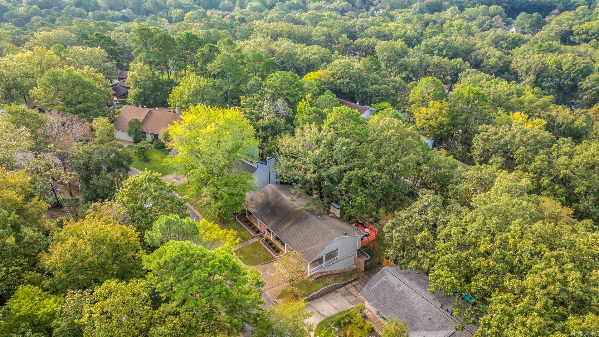 LEAWOOD MANOR - Residential