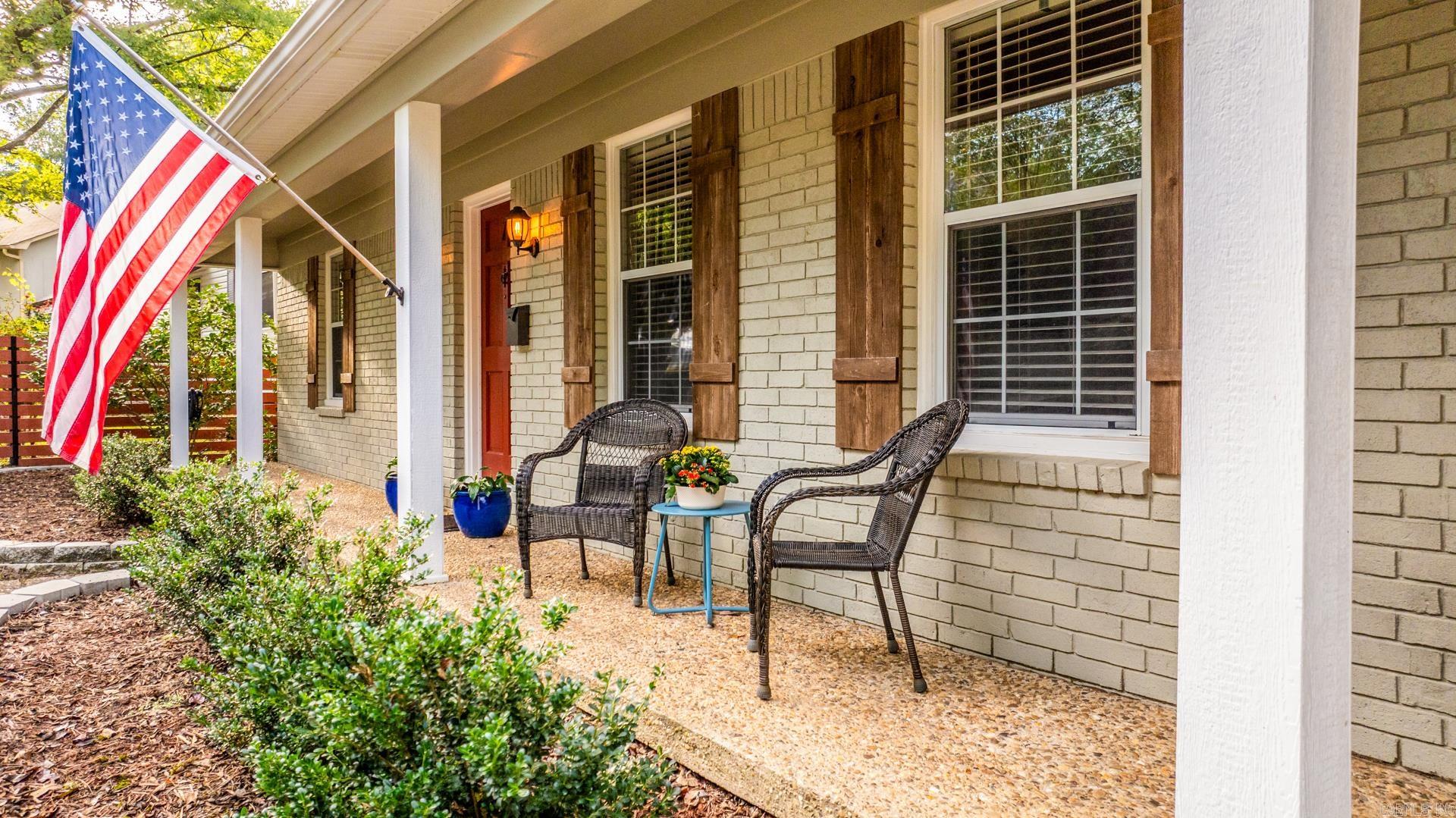 LEAWOOD MANOR - Residential