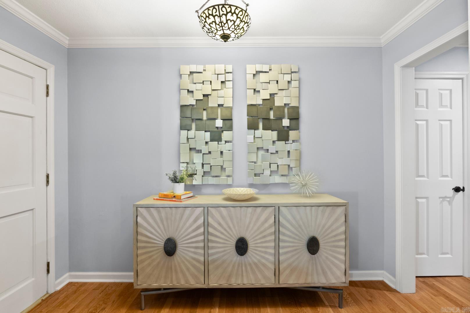 LEAWOOD MANOR - Residential