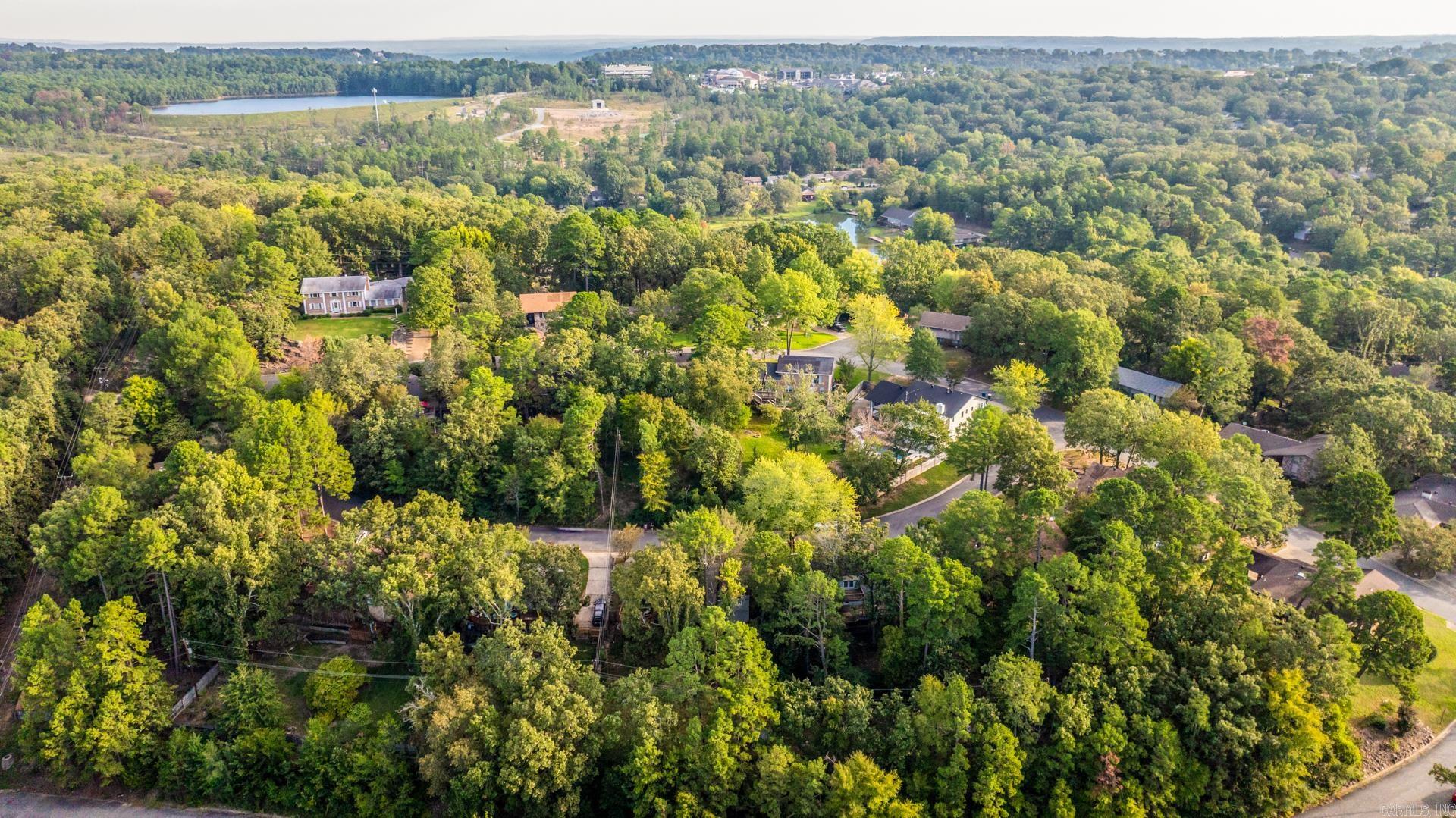 LEAWOOD MANOR - Residential