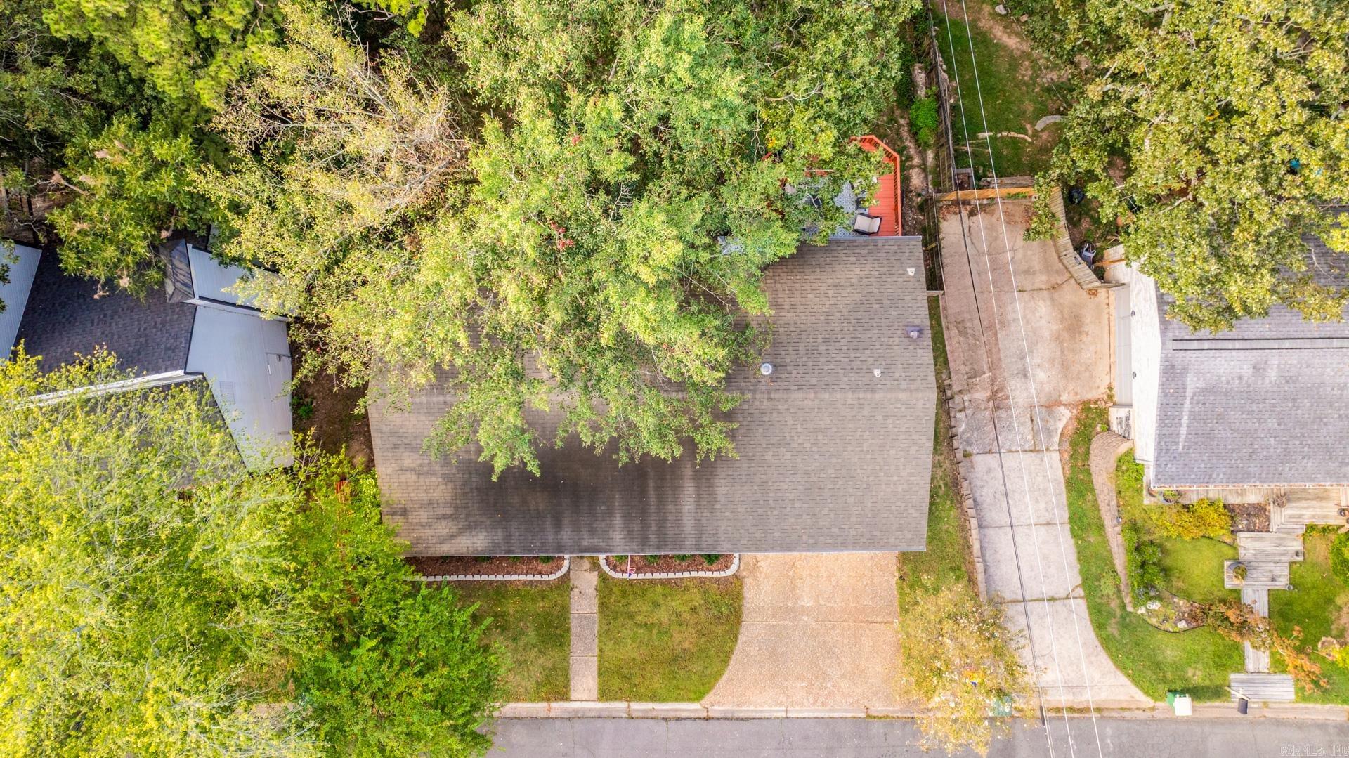 LEAWOOD MANOR - Residential