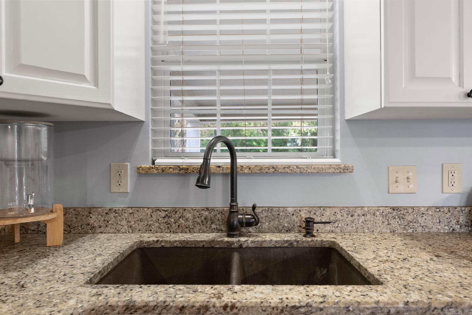 LEAWOOD MANOR - Residential