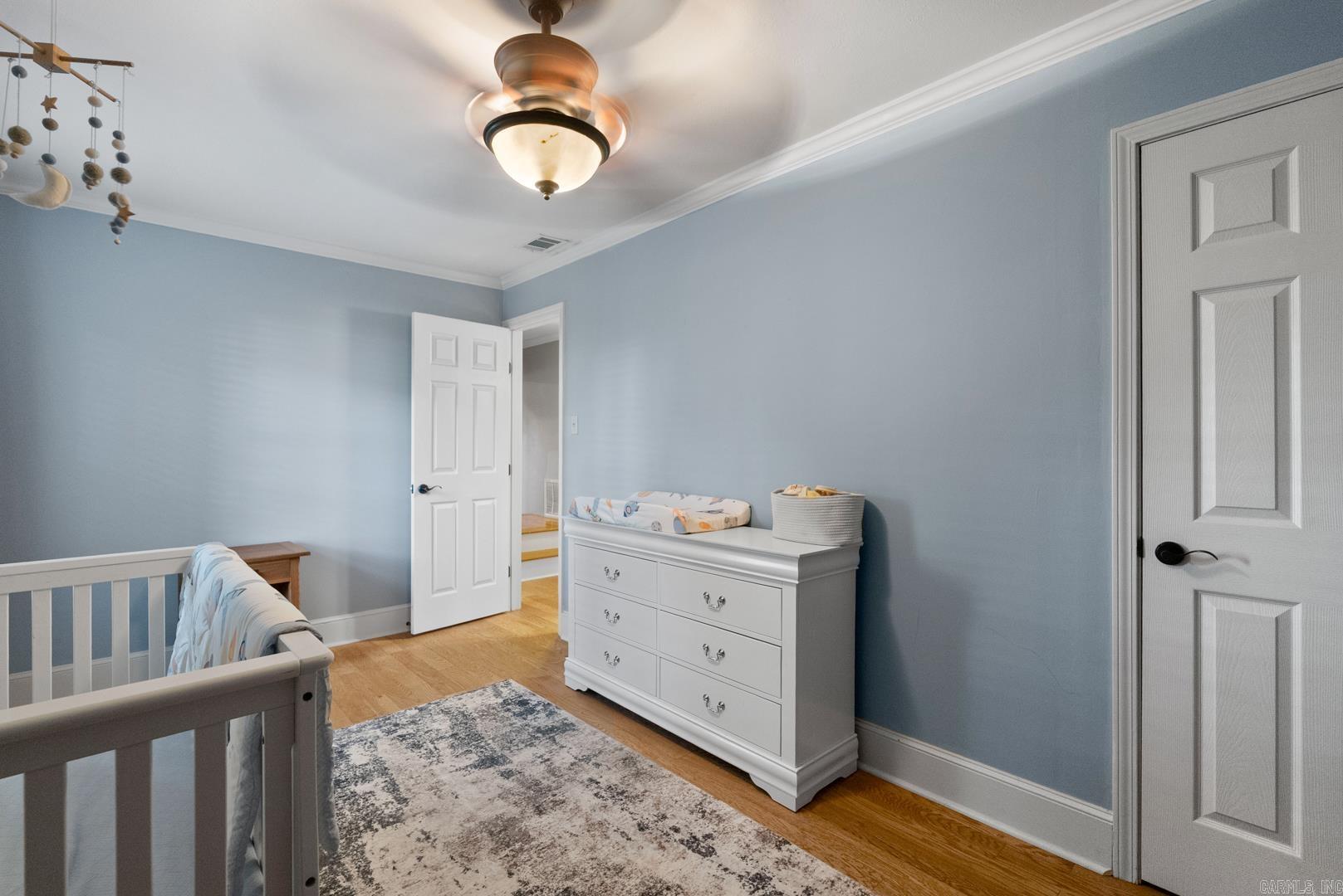 LEAWOOD MANOR - Residential