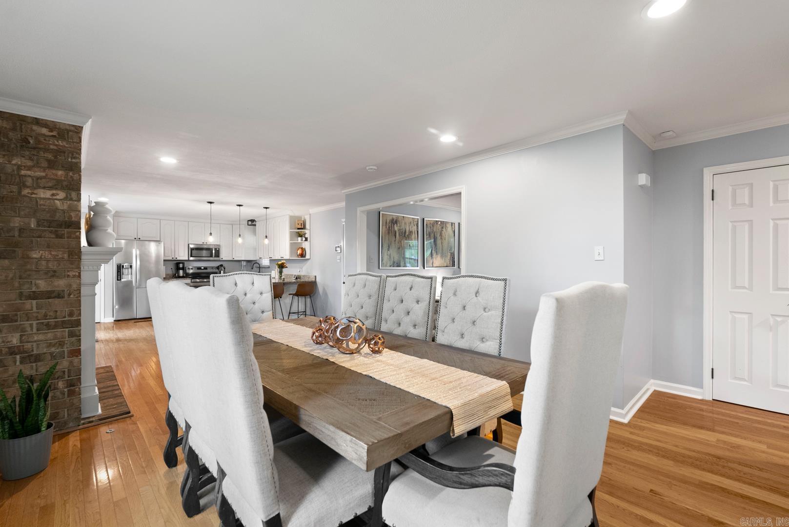 LEAWOOD MANOR - Residential