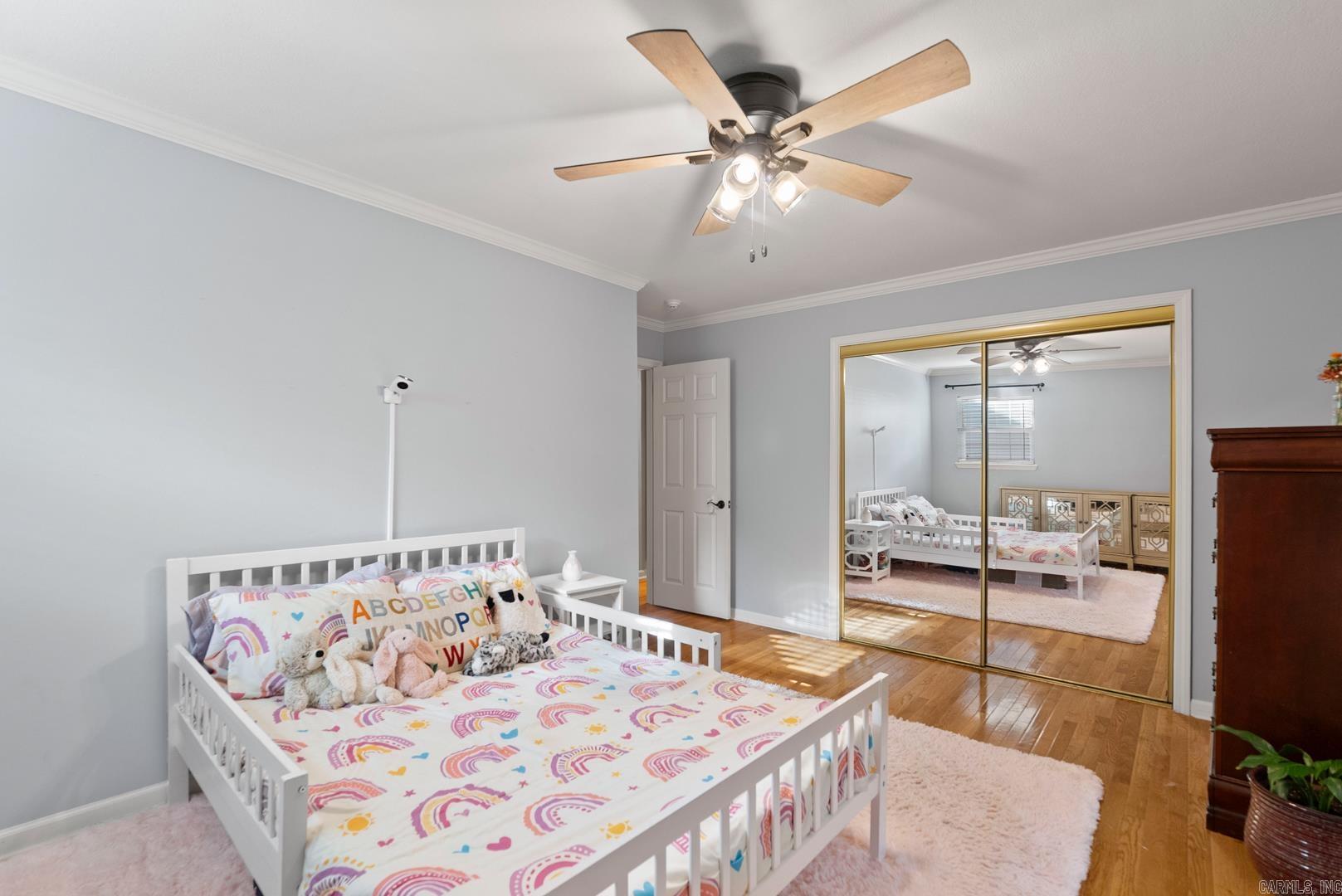 LEAWOOD MANOR - Residential