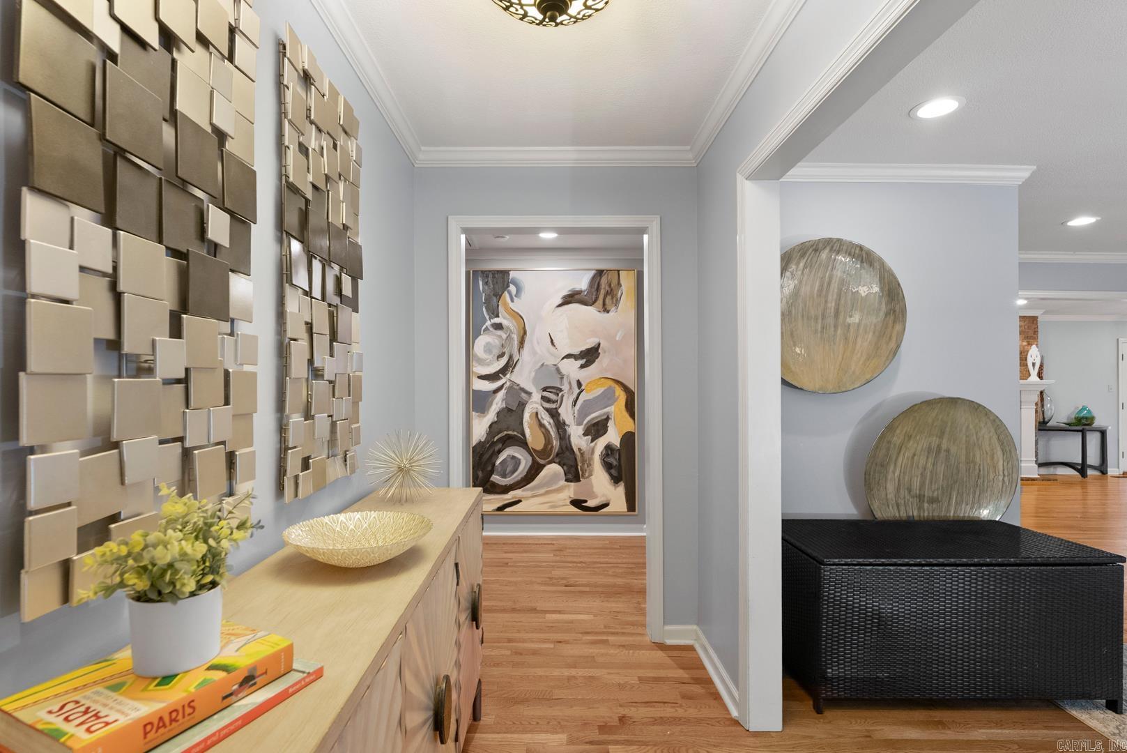 LEAWOOD MANOR - Residential