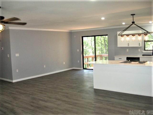 LAKEWOOD HILLS - Residential