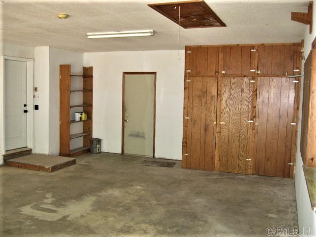 LAKEWOOD HILLS - Residential