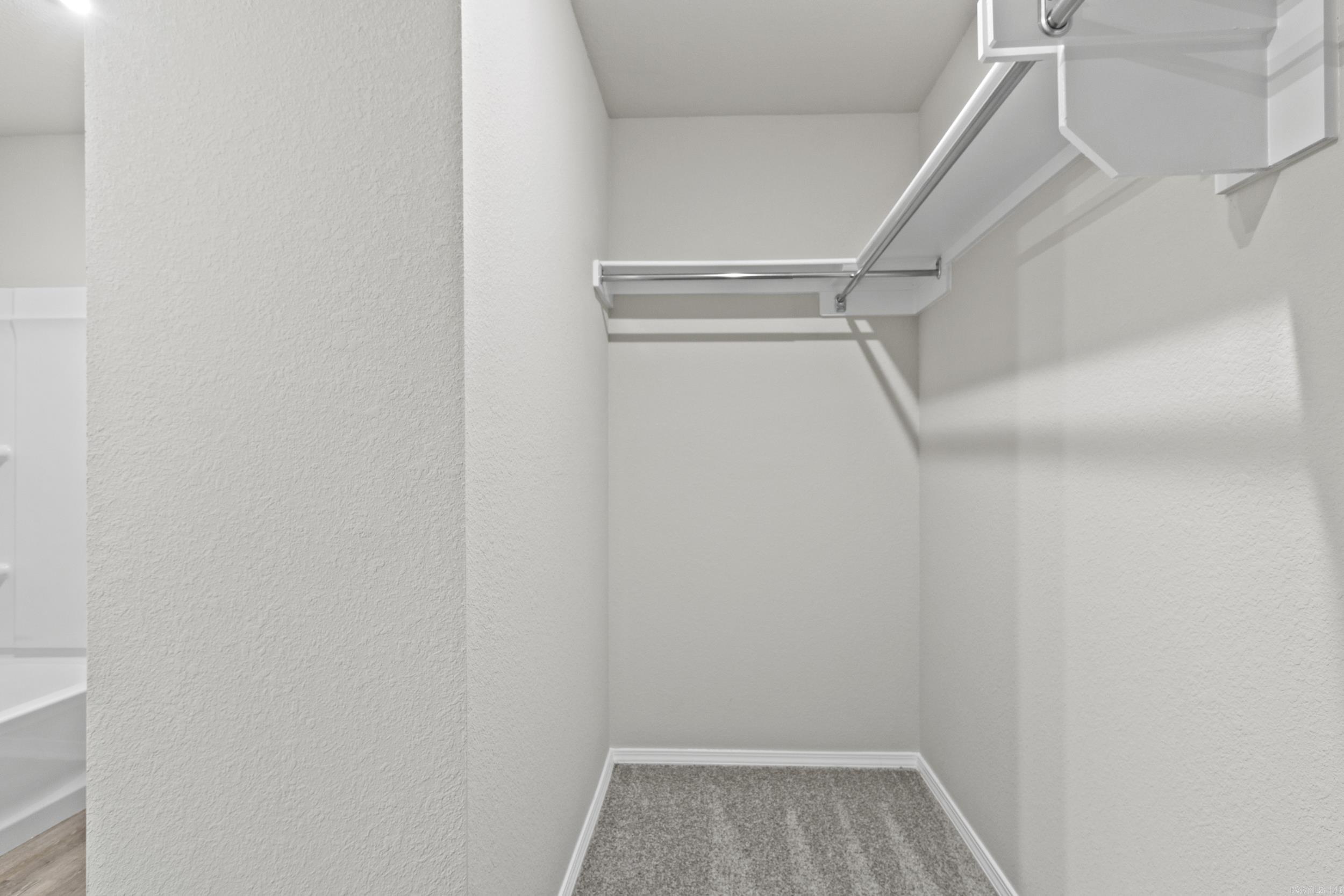 COUNTRY CLUB OF ARK THE - Residential