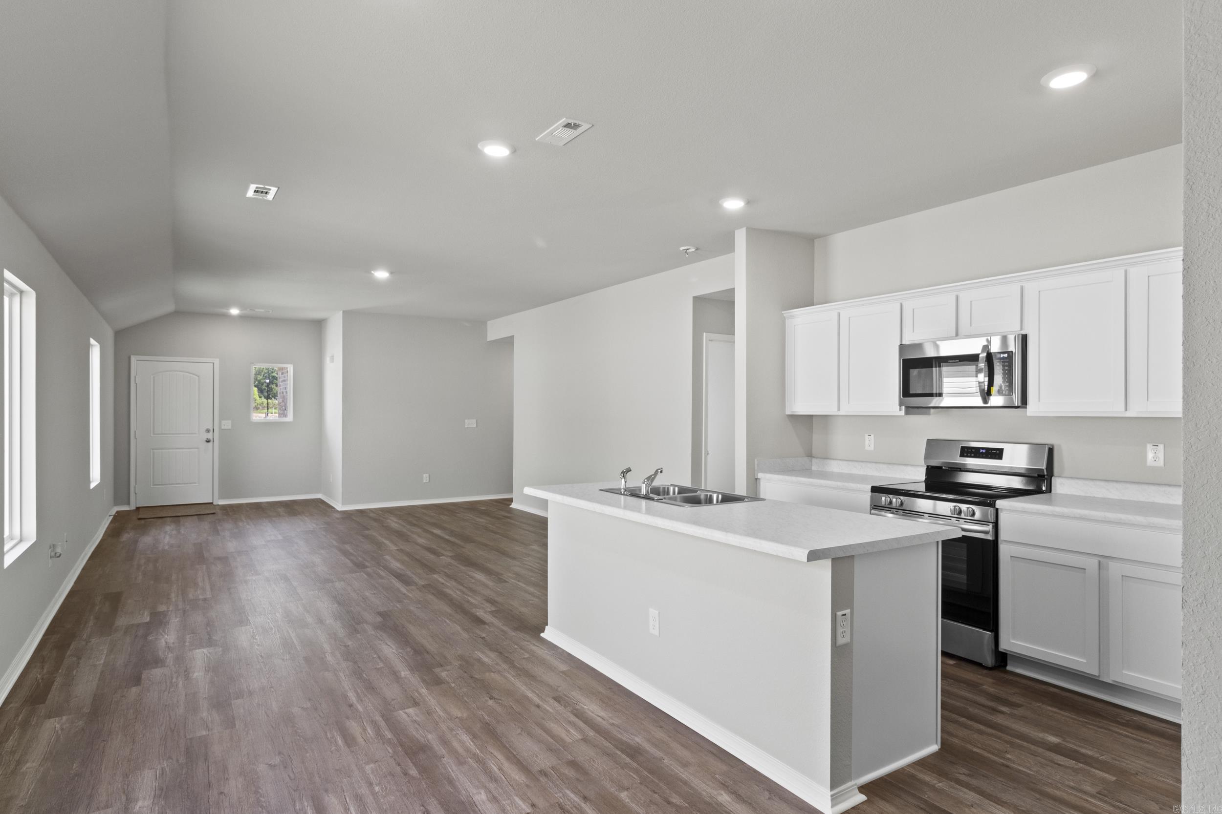 COUNTRY CLUB OF ARK THE - Residential