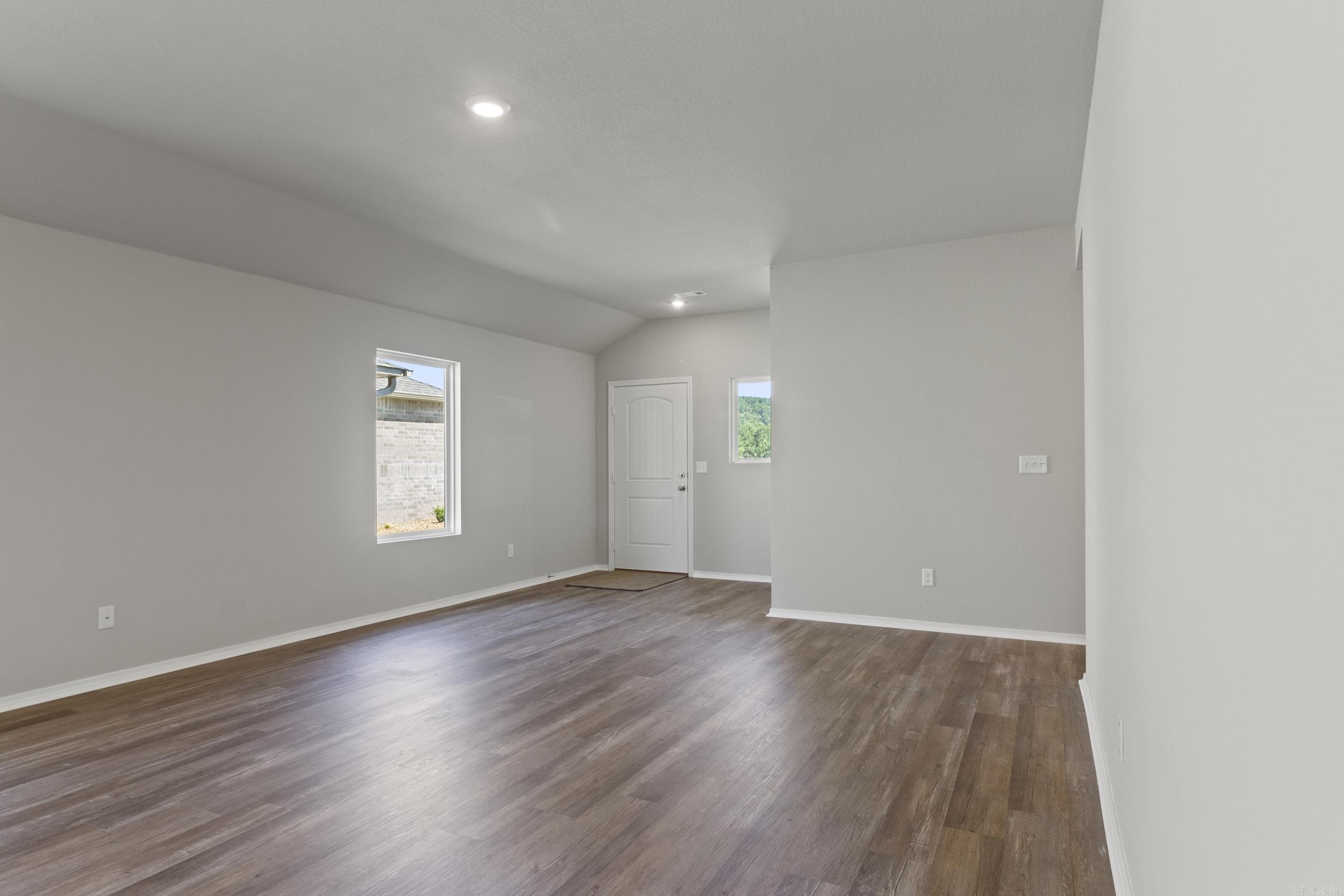 COUNTRY CLUB OF ARK THE - Residential