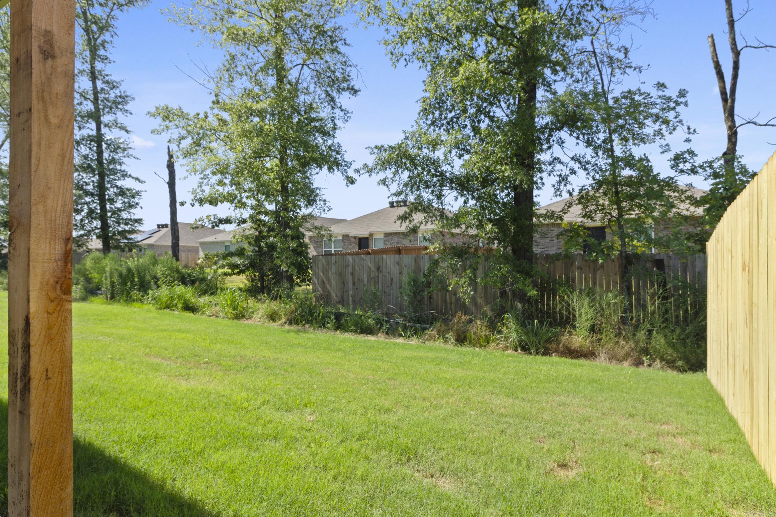 COUNTRY CLUB OF ARK THE - Residential