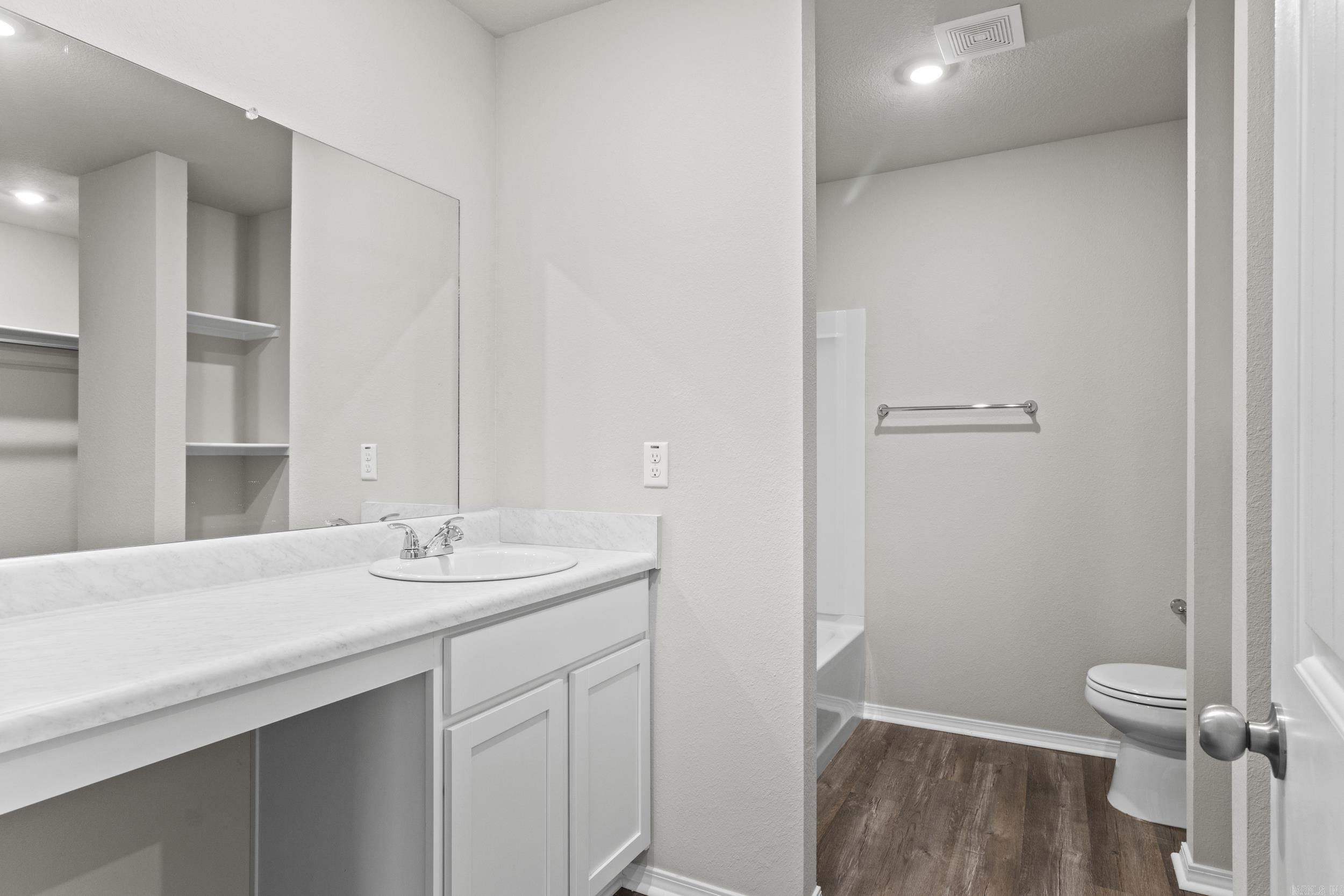 COUNTRY CLUB OF ARK THE - Residential